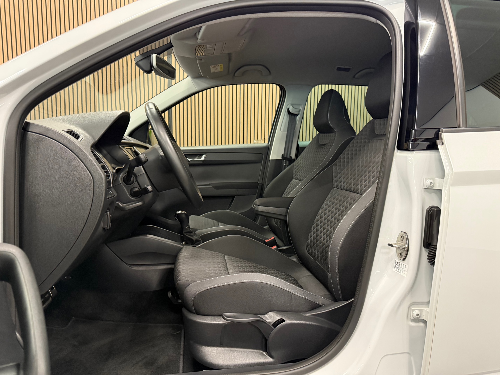https://www.autokooy.nl//xml/images/46768171-11.JPG