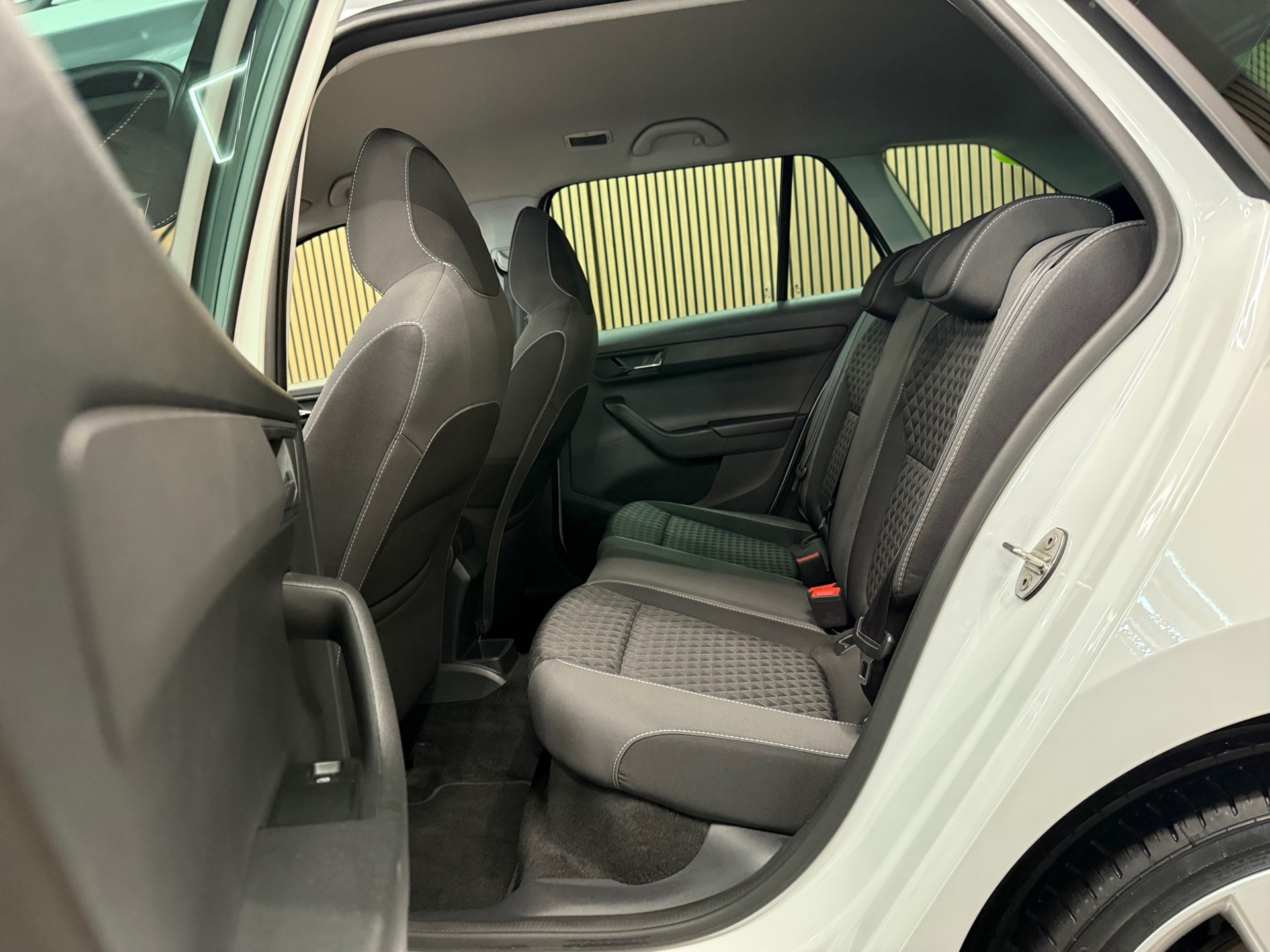 https://www.autokooy.nl//xml/images/46768171-22.JPG