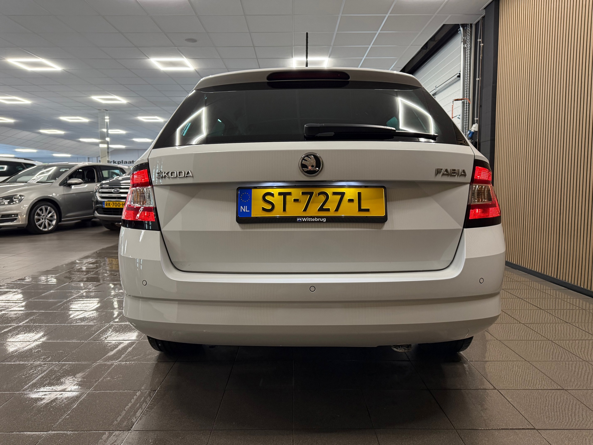 https://www.autokooy.nl//xml/images/46768171-4.JPG
