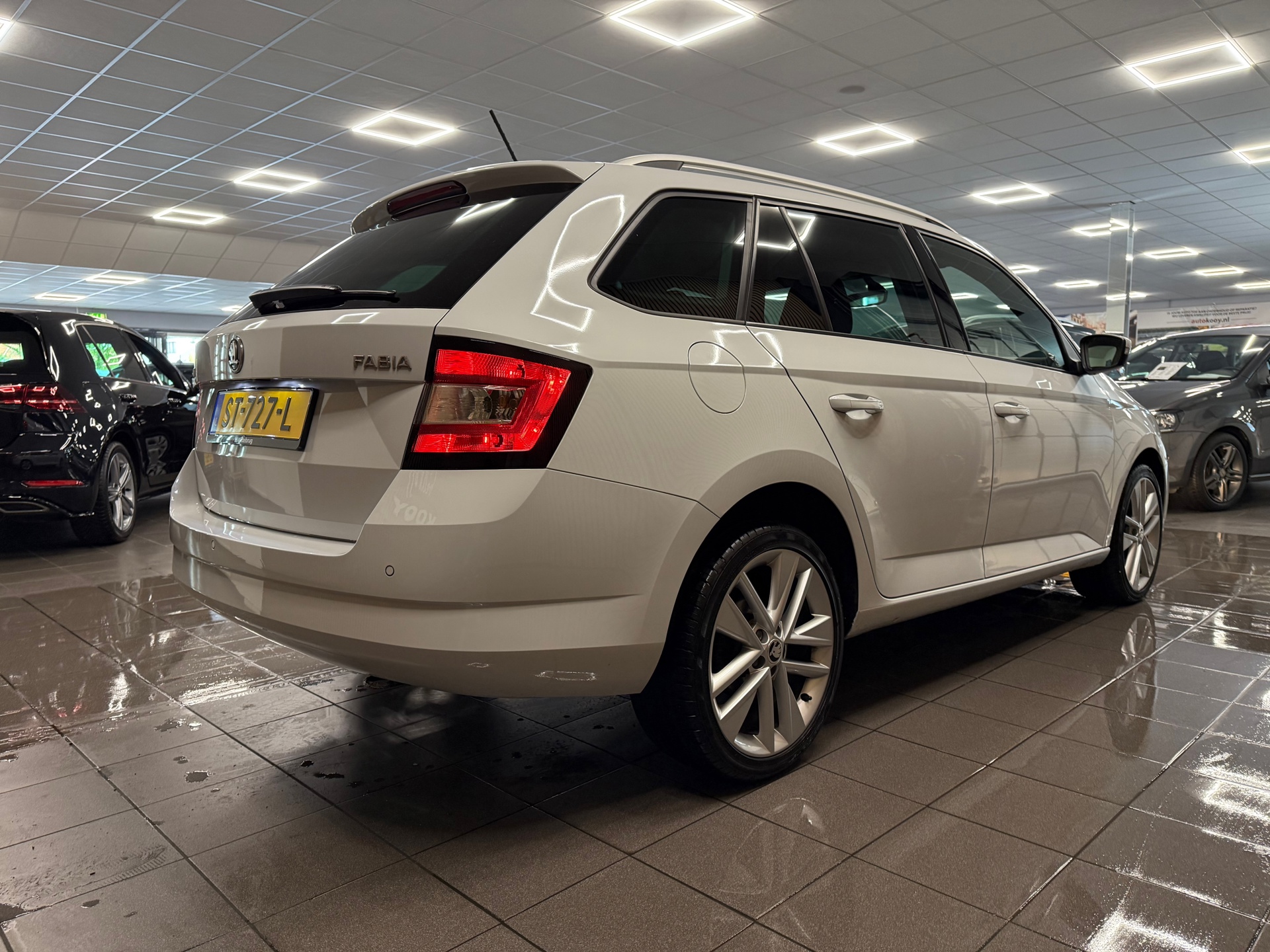 https://www.autokooy.nl//xml/images/46768171-6.JPG