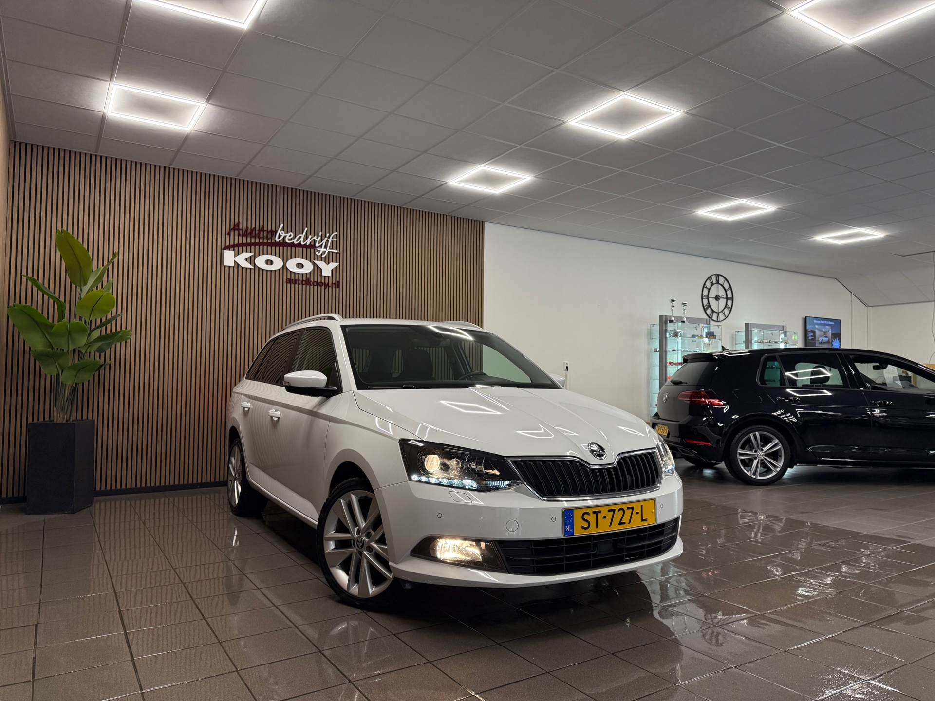 https://www.autokooy.nl//xml/images/46768171-7.JPG