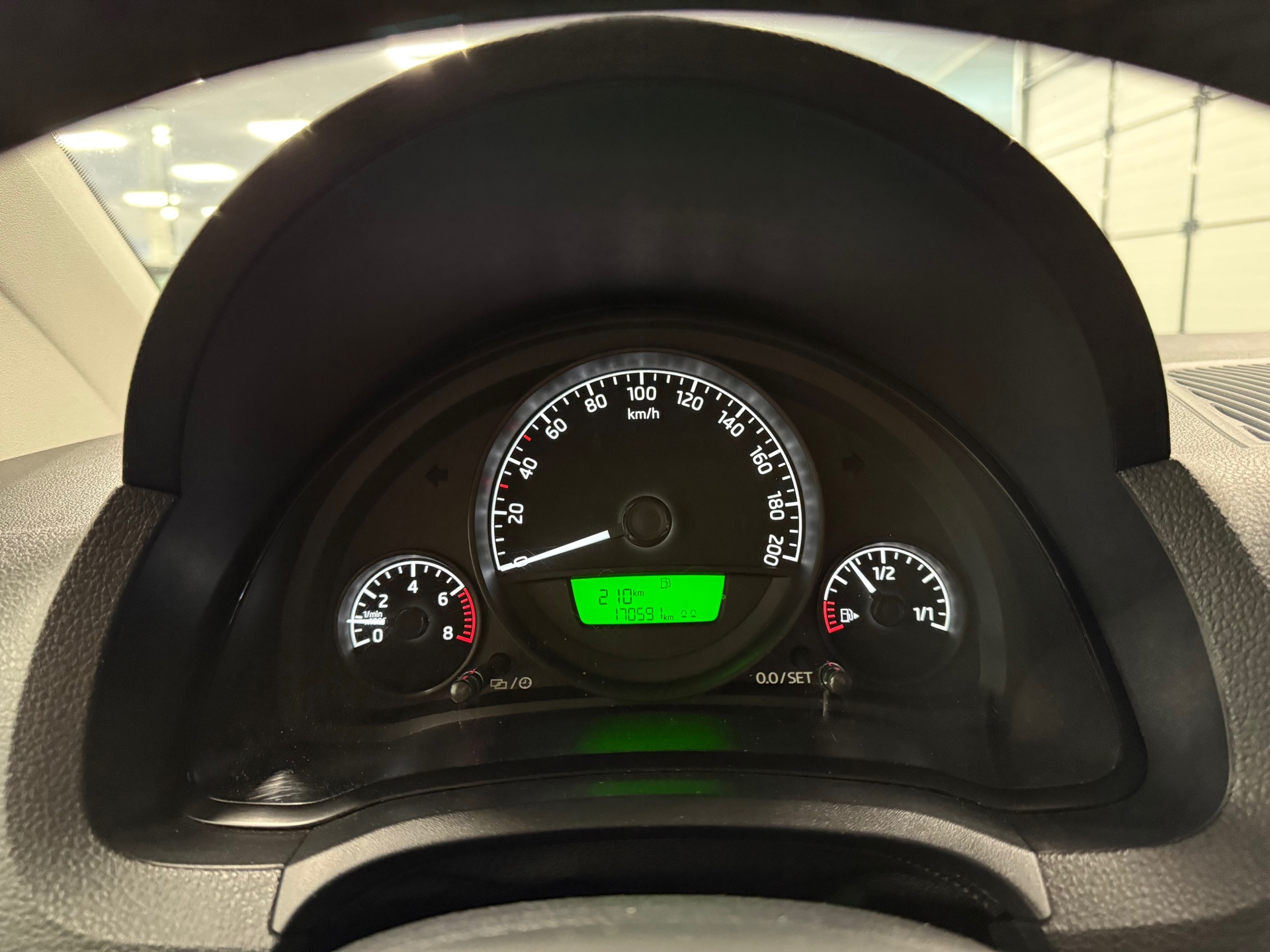 https://www.autokooy.nl//xml/images/46786230-14.JPG