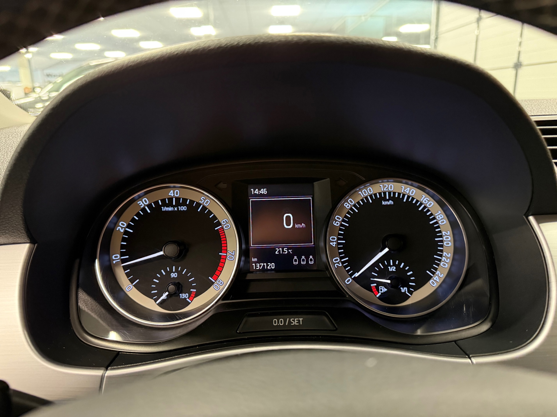 https://www.autokooy.nl//xml/images/46804994-15.JPG