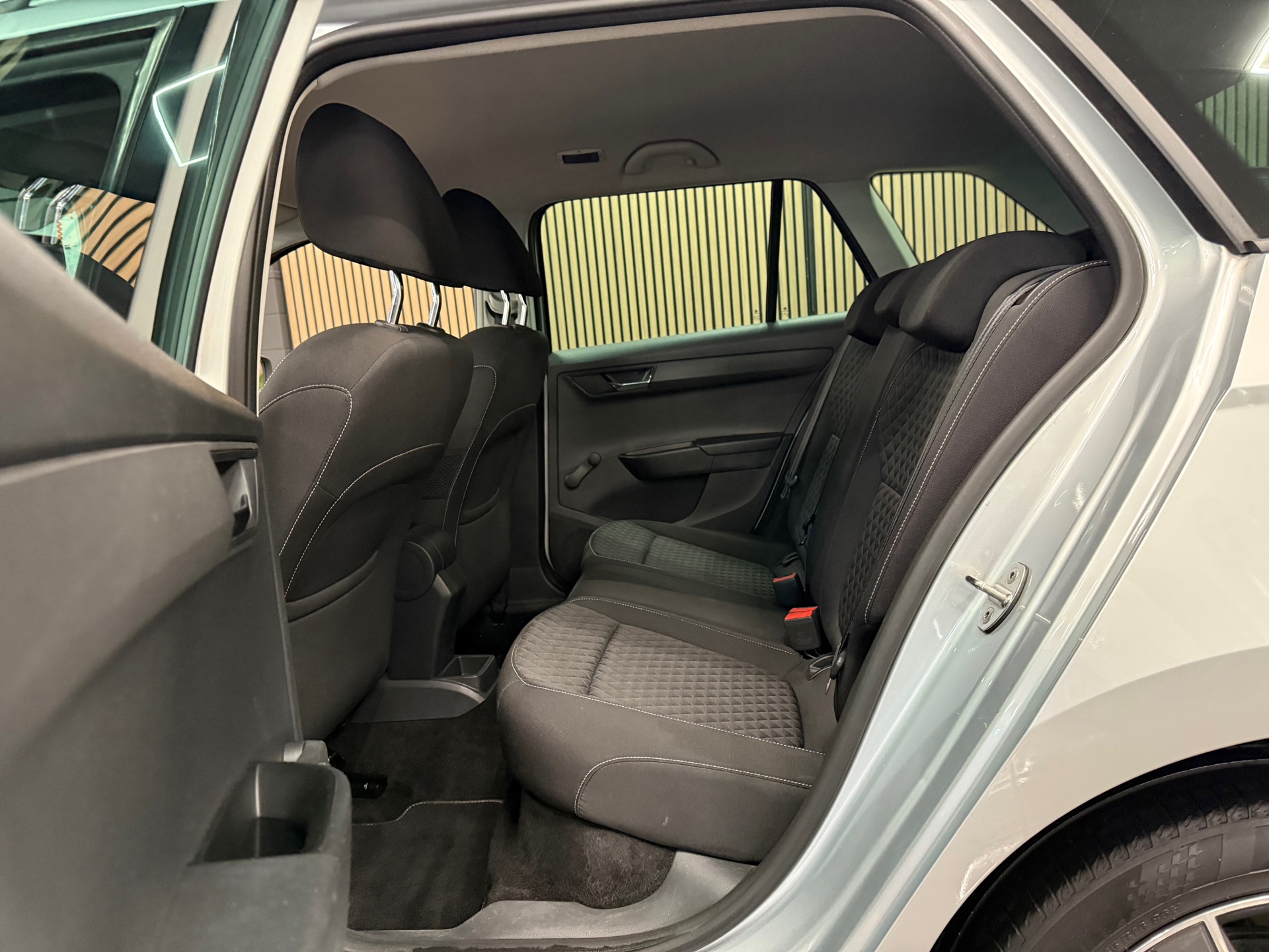 https://www.autokooy.nl//xml/images/46804994-23.JPG