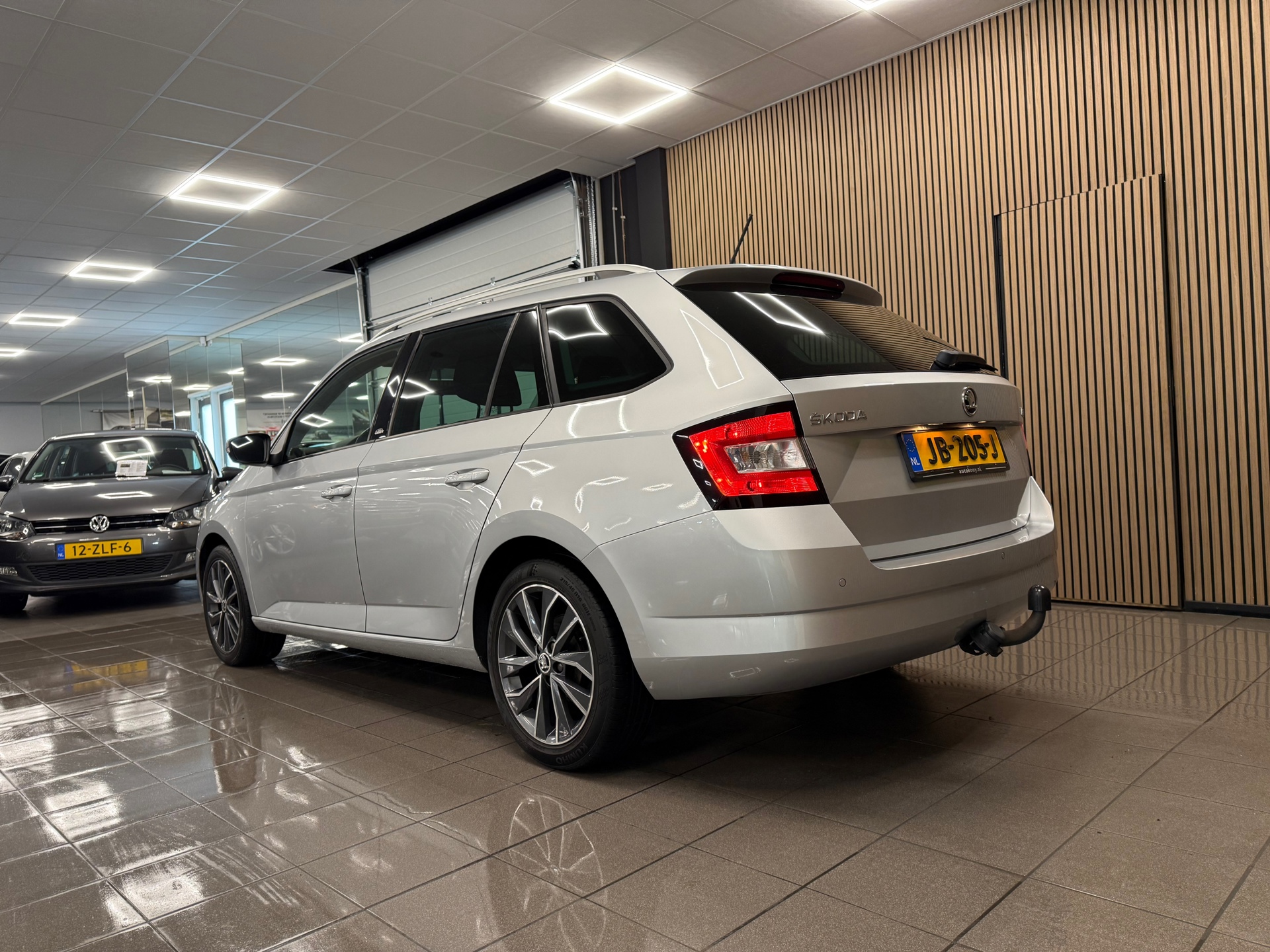 https://www.autokooy.nl//xml/images/46804994-3.JPG