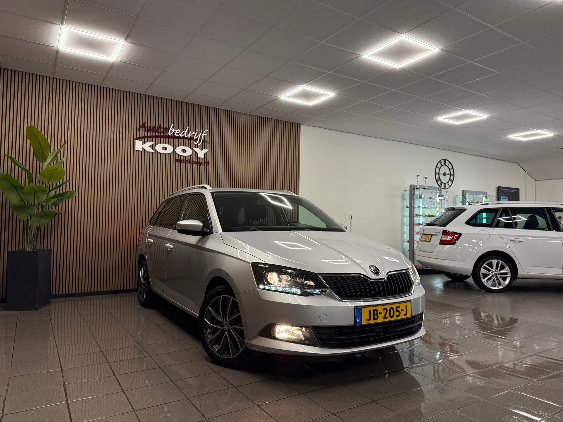 https://www.autokooy.nl//xml/images/46804994-7.JPG