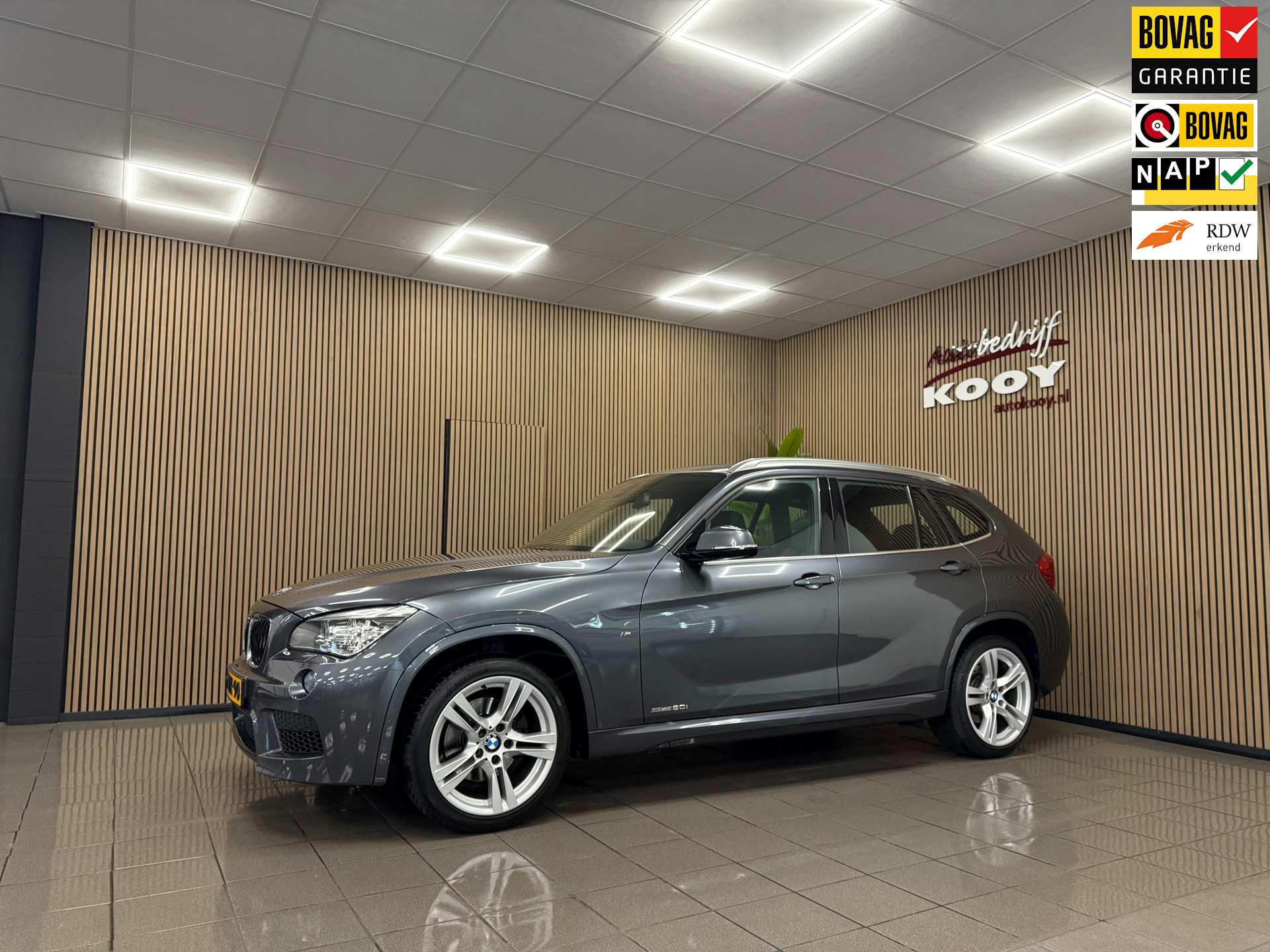 BMW X1 SDrive20i High Executive M-Sport * Automaat / Panoramadak / Leder / Trekhaak / NL Auto *