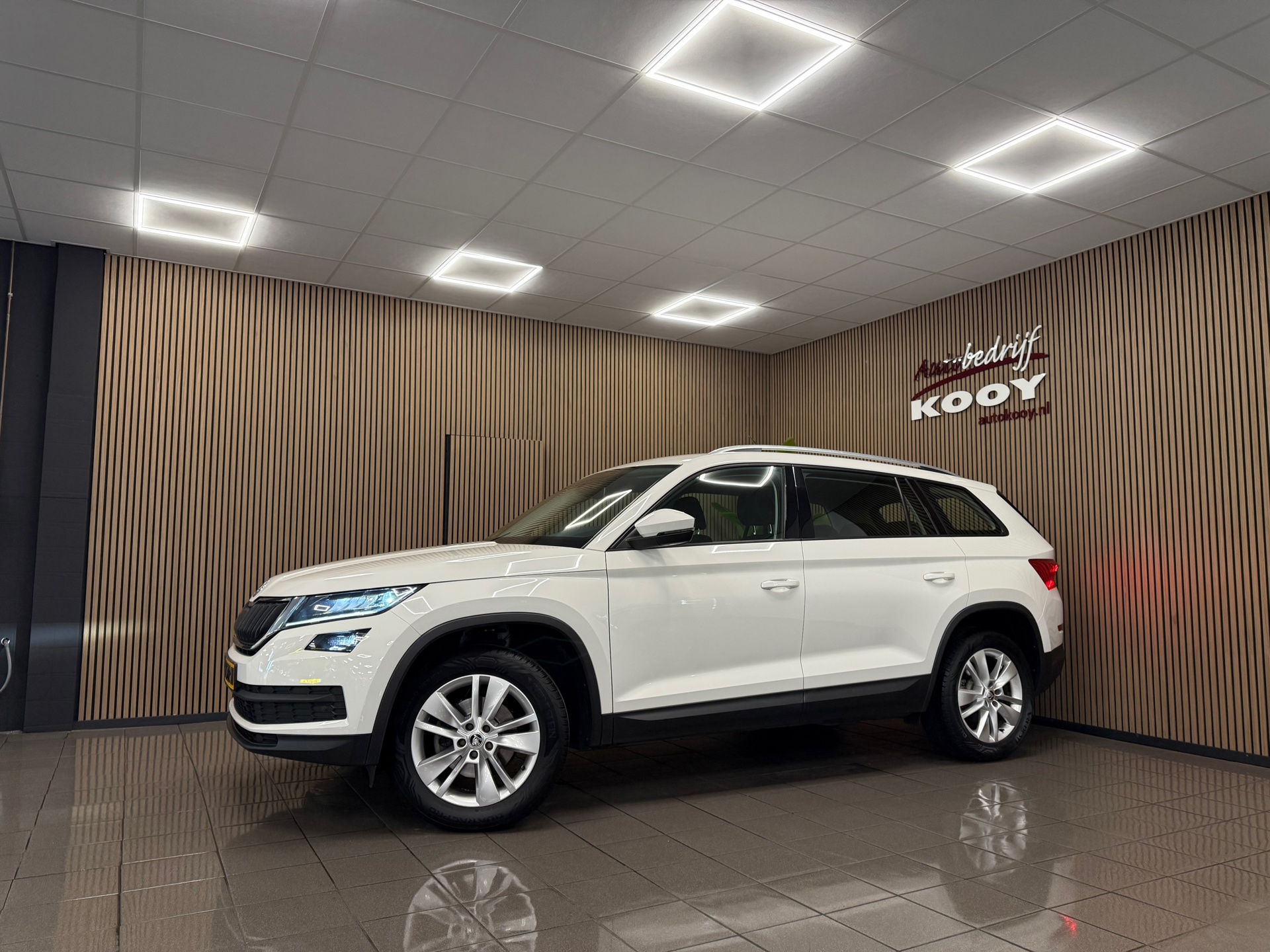 https://www.autokooy.nl//xml/images/46835125-9.JPG