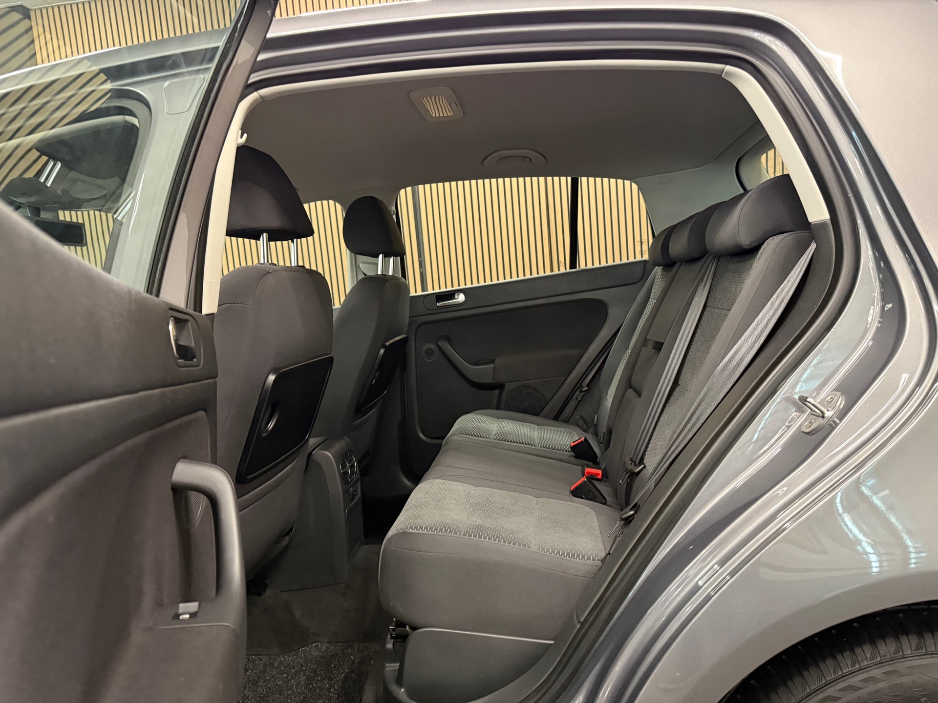 https://www.autokooy.nl//xml/images/46855244-23.JPG