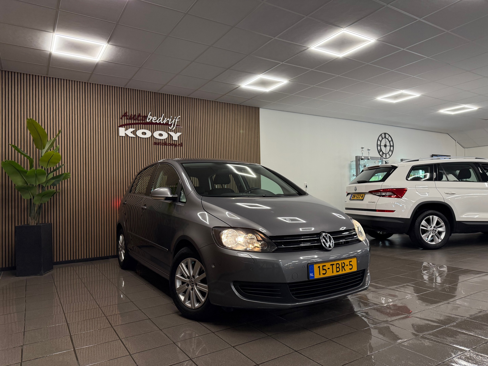 https://www.autokooy.nl//xml/images/46855244-7.JPG