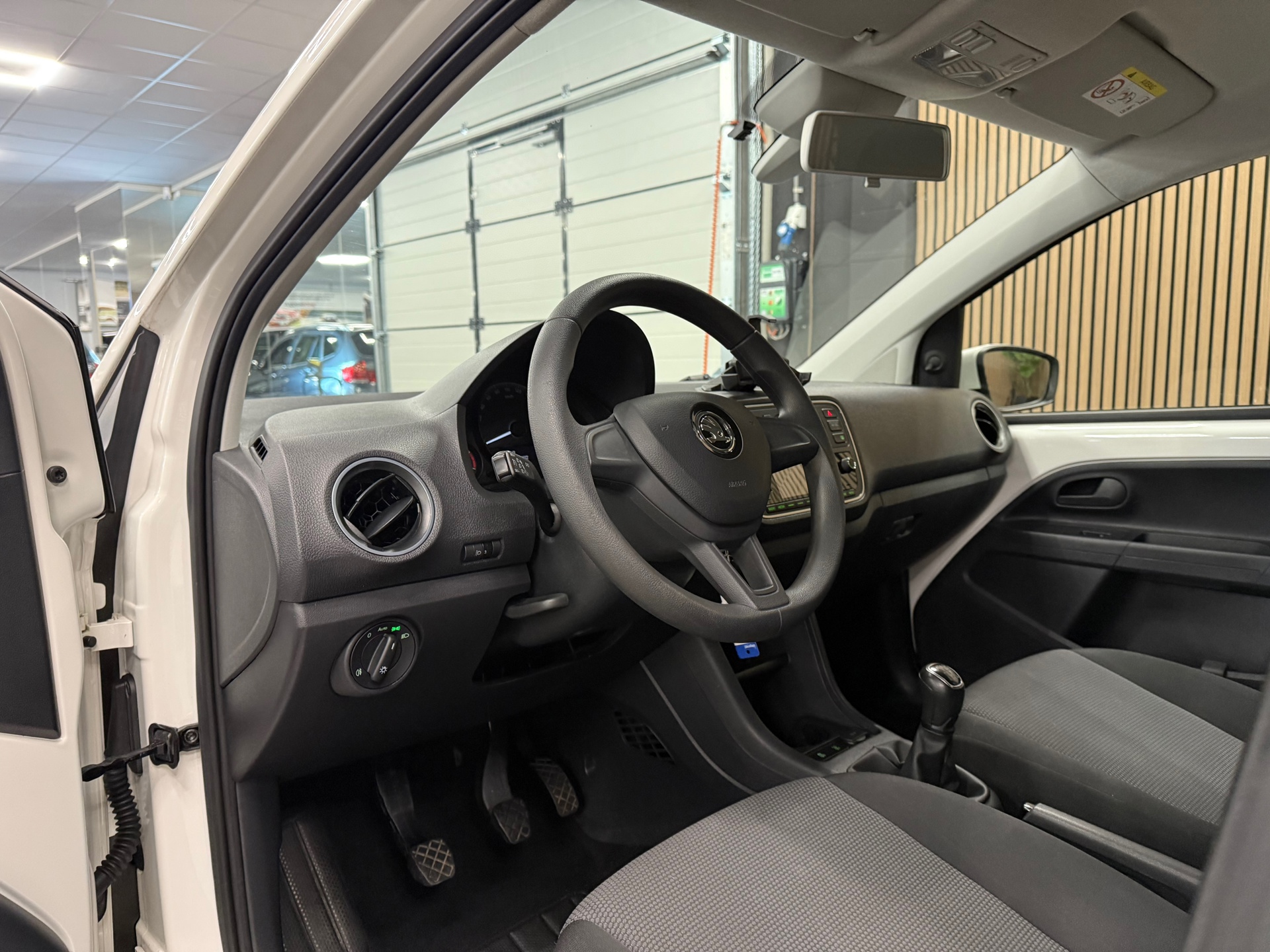 https://www.autokooy.nl//xml/images/46883850-13.JPG