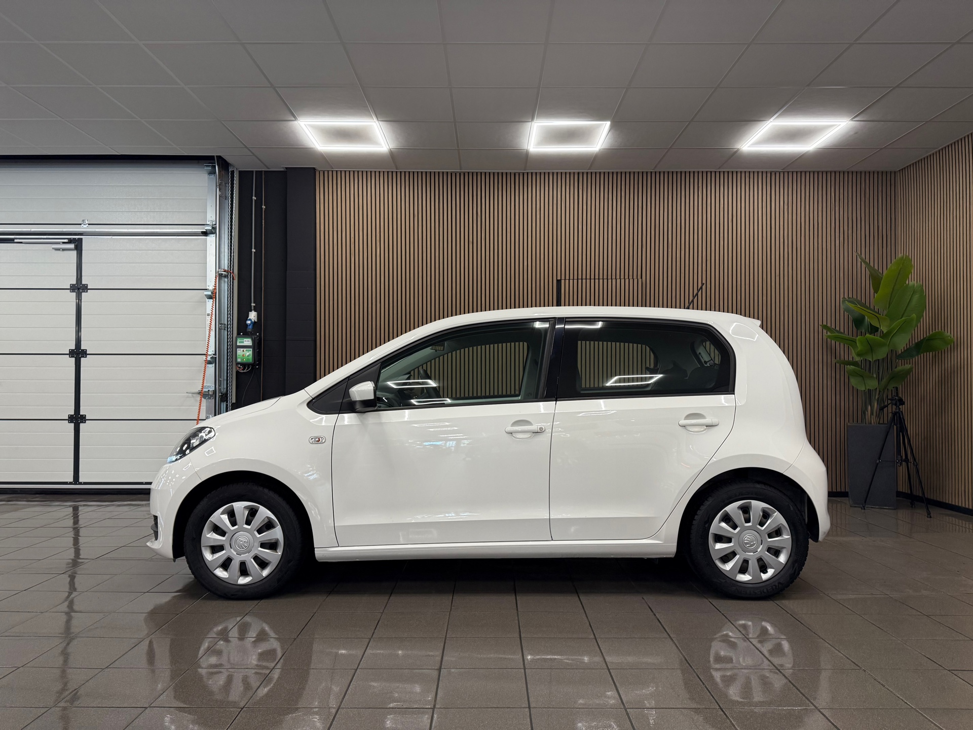 https://www.autokooy.nl//xml/images/46883850-2.JPG