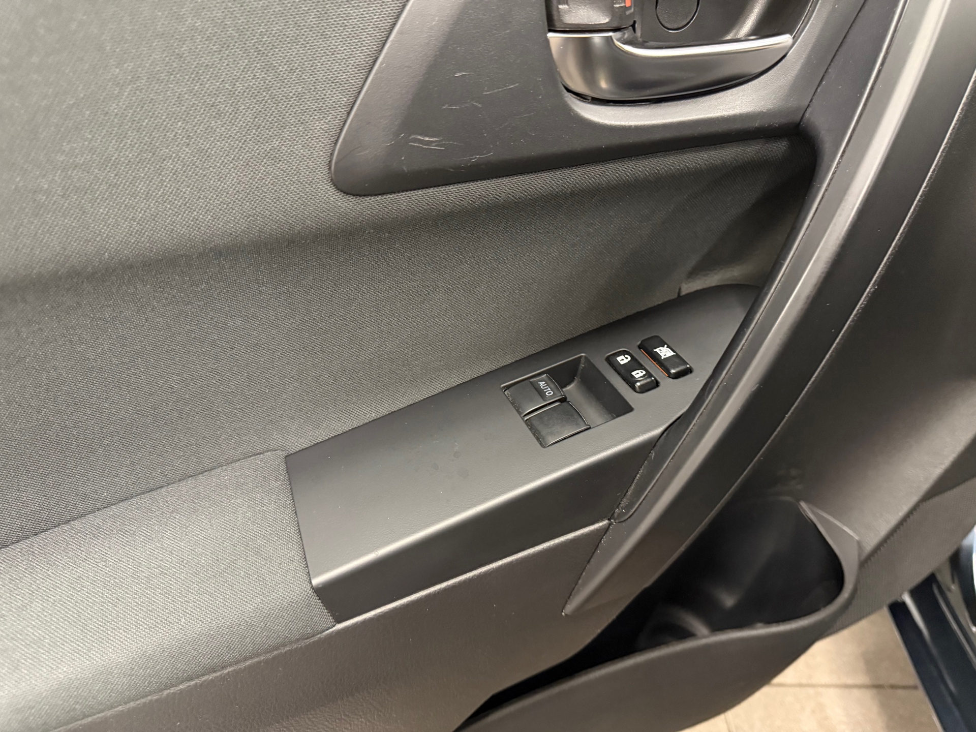 https://www.autokooy.nl//xml/images/46883921-10.JPG