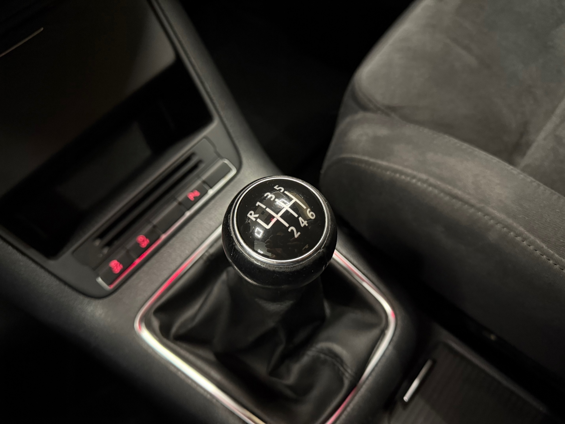 https://www.autokooy.nl//xml/images/46905367-21.JPG