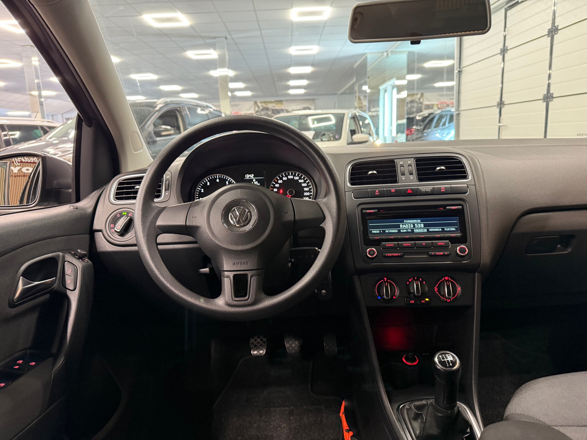 https://www.autokooy.nl//xml/images/46905424-20.JPG