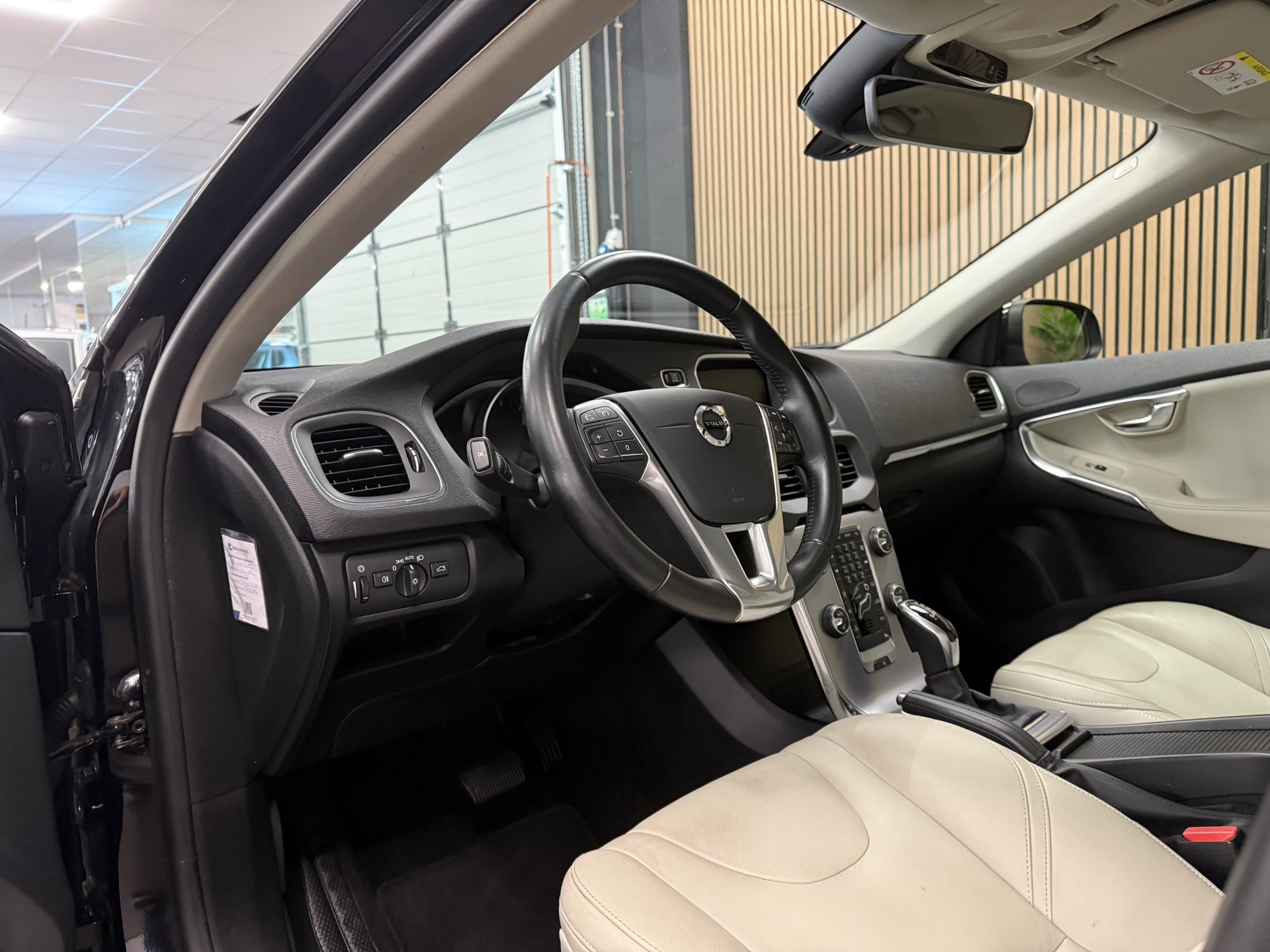 https://www.autokooy.nl//xml/images/47057384-13.JPG