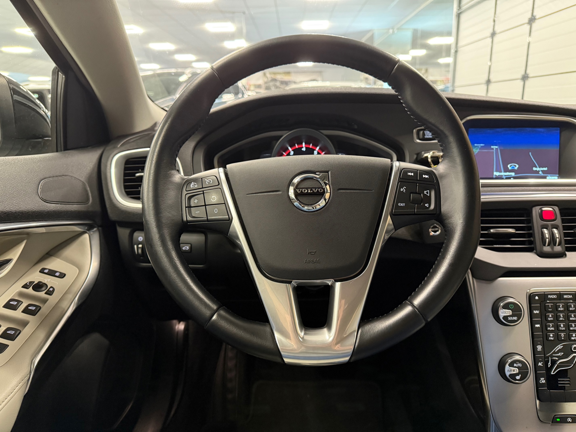https://www.autokooy.nl//xml/images/47057384-14.JPG