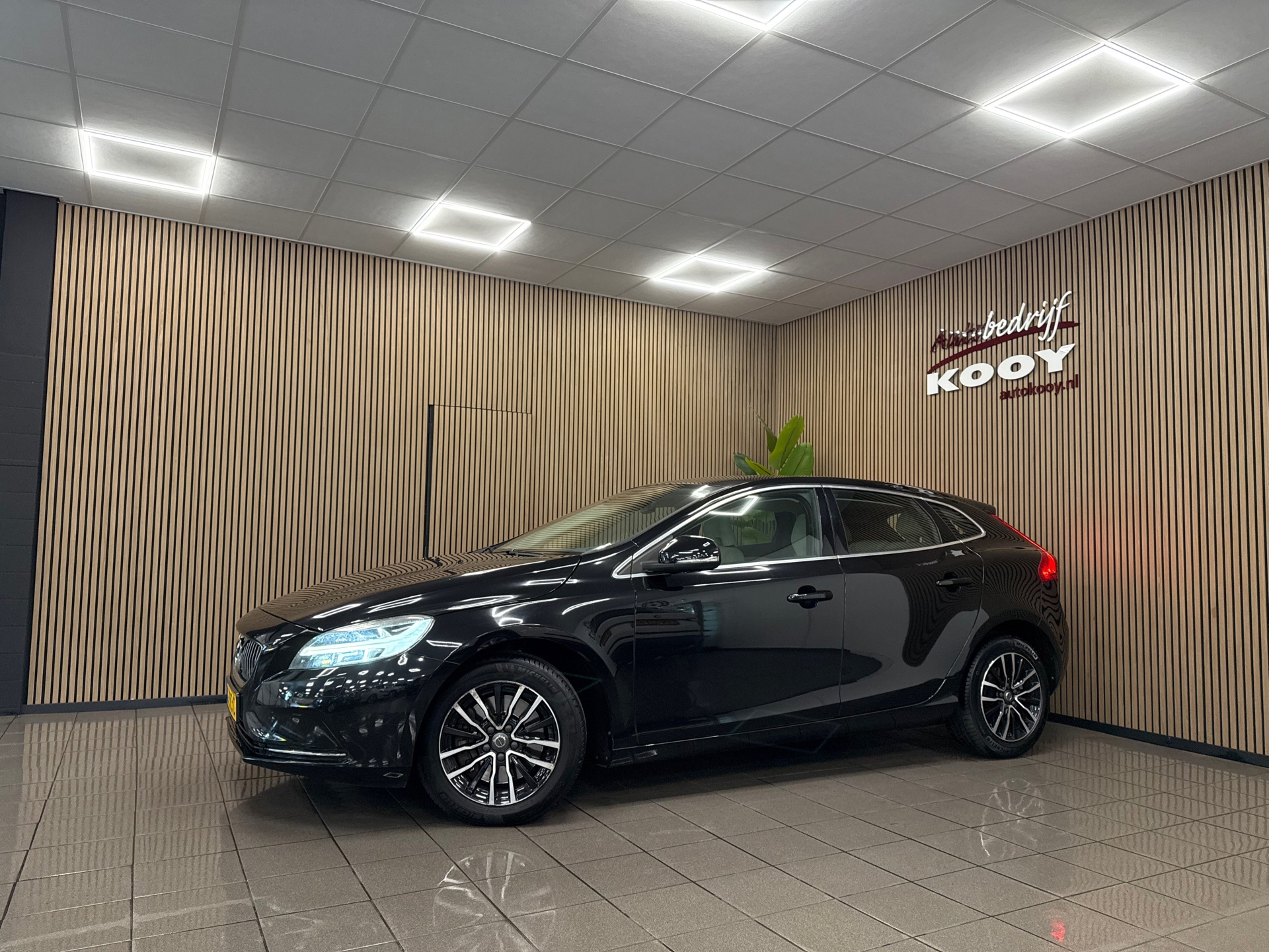 https://www.autokooy.nl//xml/images/47057384-9.JPG