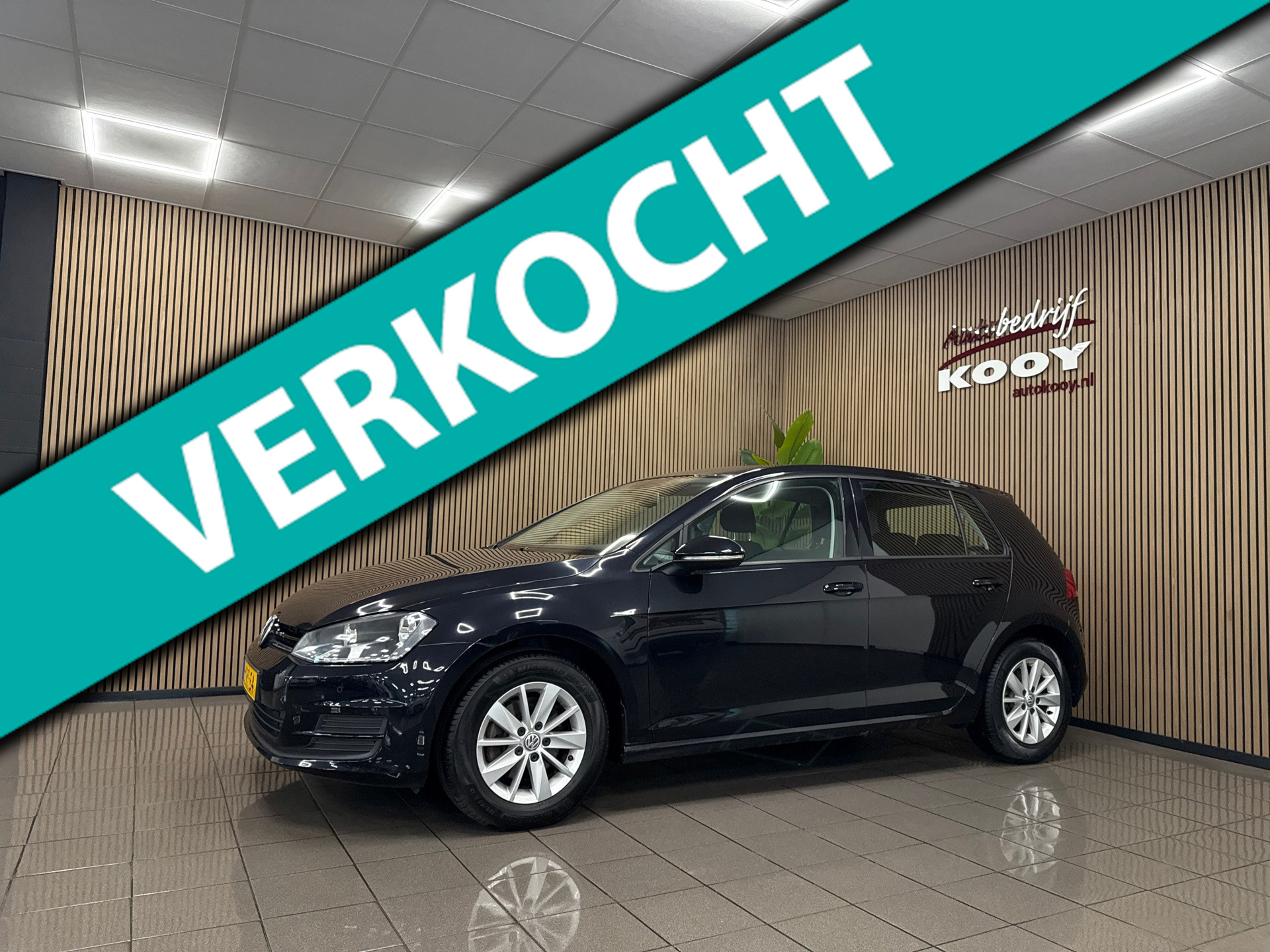 Volkswagen Golf 1.4 TSI Comfortline * NL Auto / Afn. Trekhaak / Navigatie / 62.740 km + NAP *
