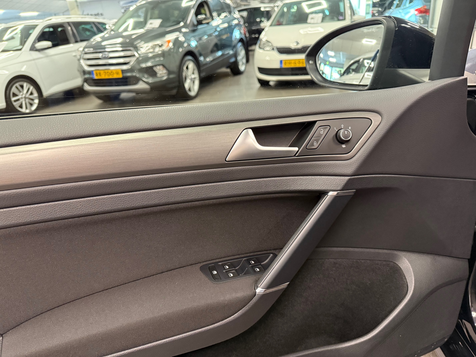 https://www.autokooy.nl//xml/images/47075678-10.JPG