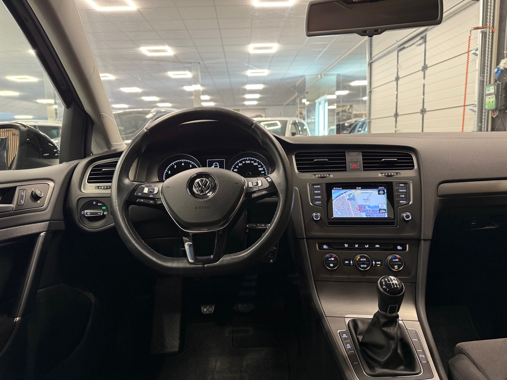 https://www.autokooy.nl//xml/images/47075678-21.JPG