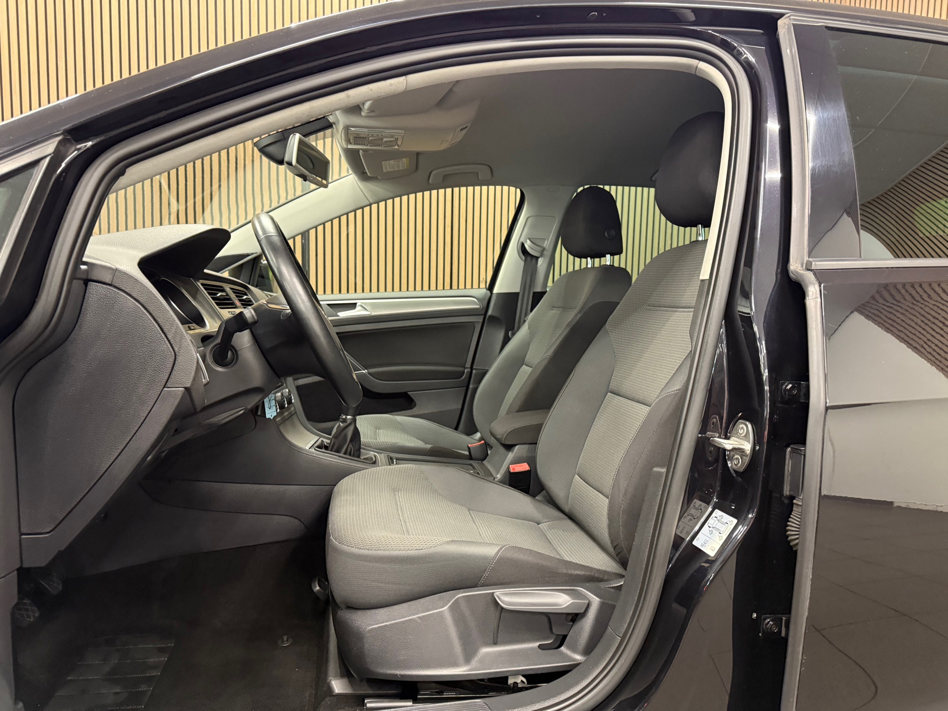 https://www.autokooy.nl//xml/images/47076094-11.JPG
