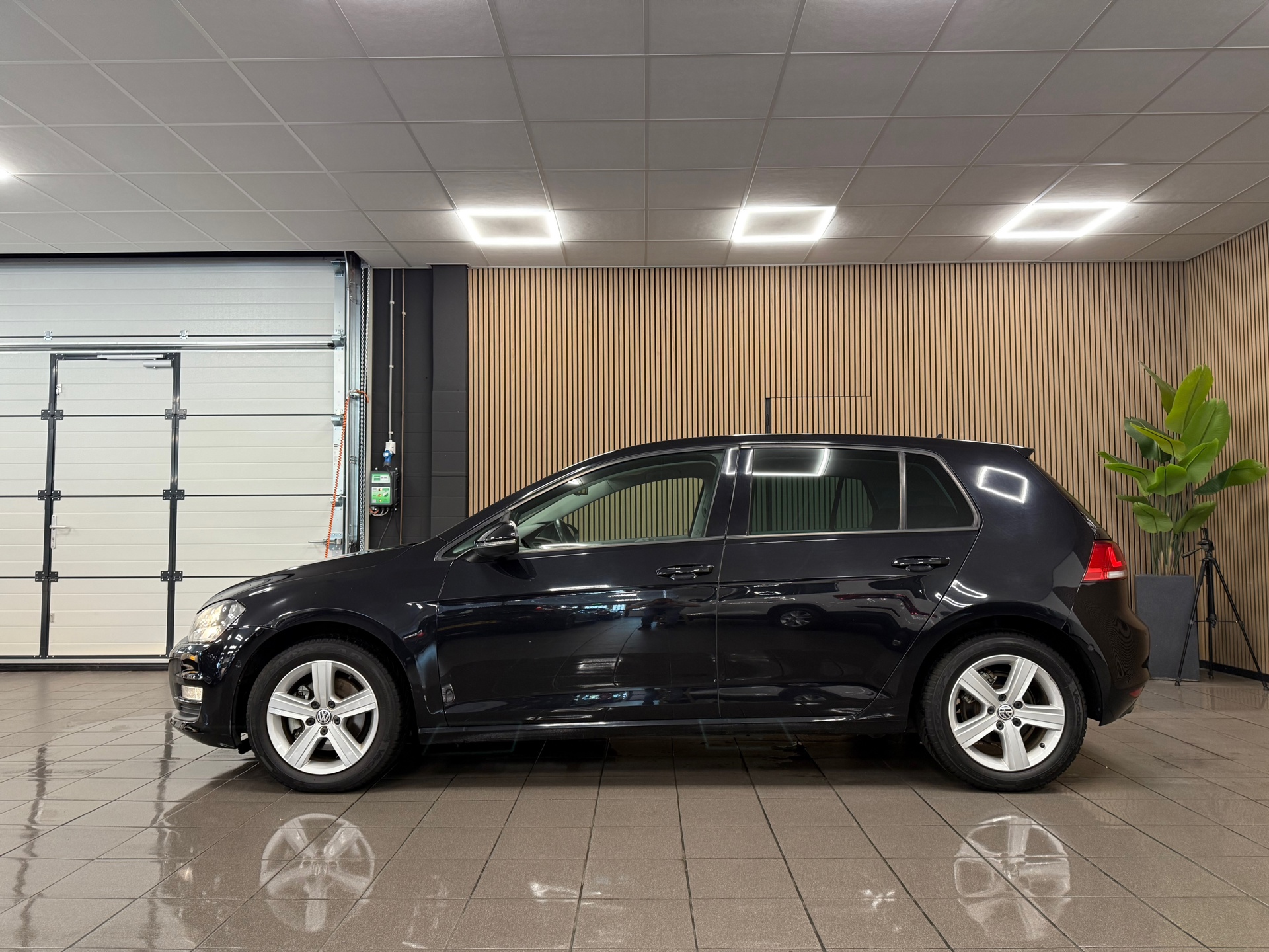 https://www.autokooy.nl//xml/images/47076094-2.JPG