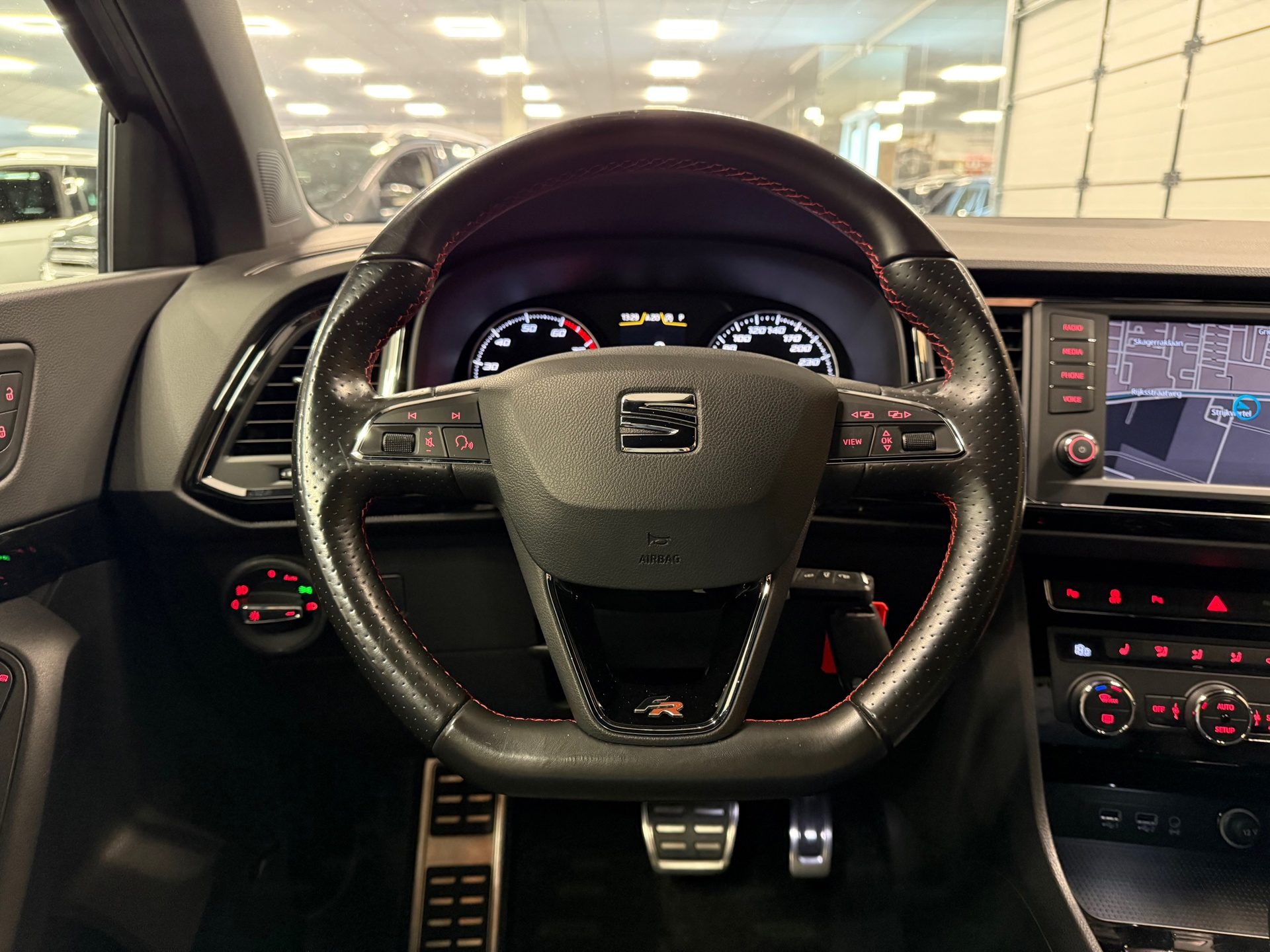 https://www.autokooy.nl//xml/images/47099205-12.JPG