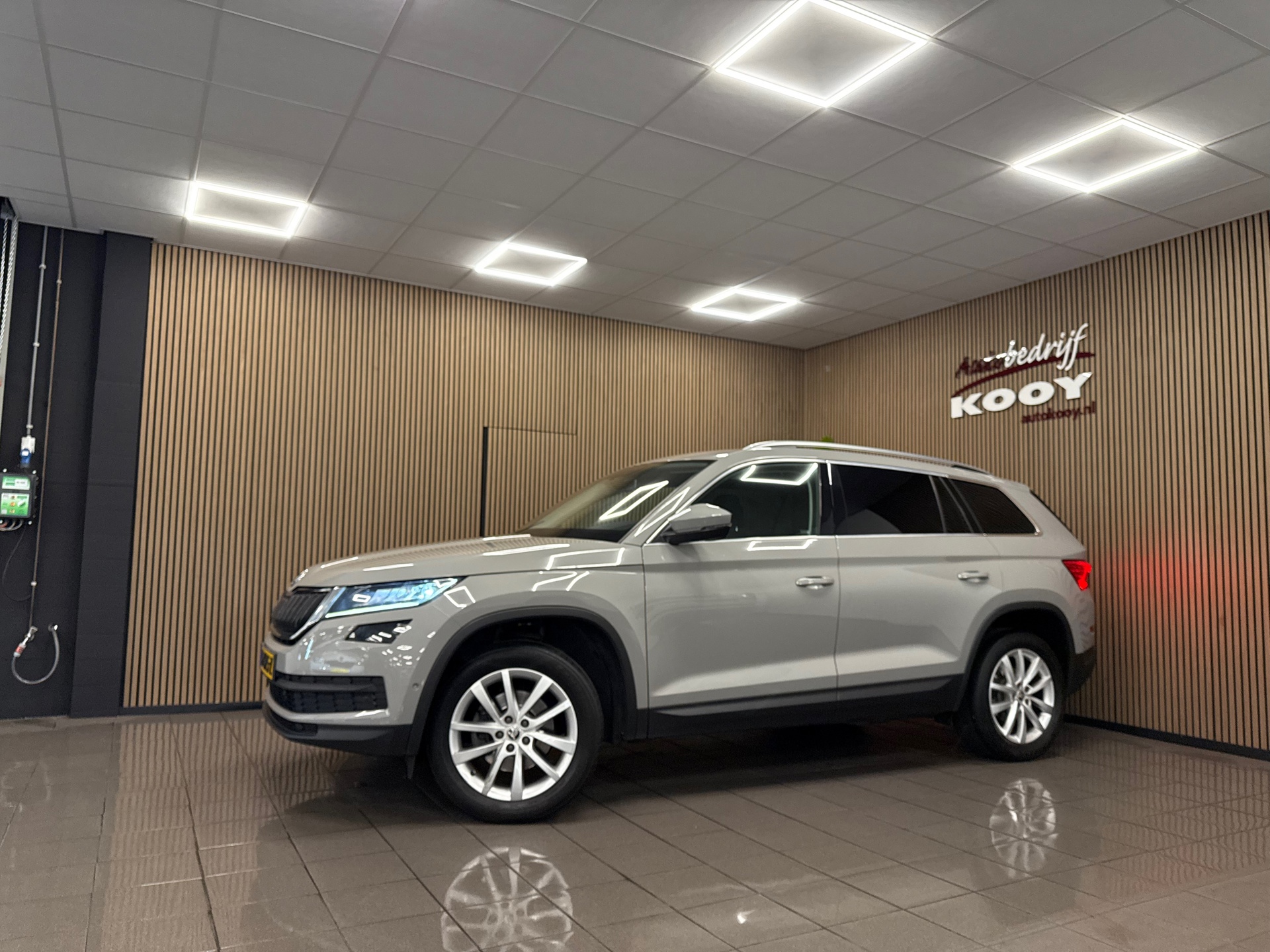 https://www.autokooy.nl//xml/images/47123203-10.JPG