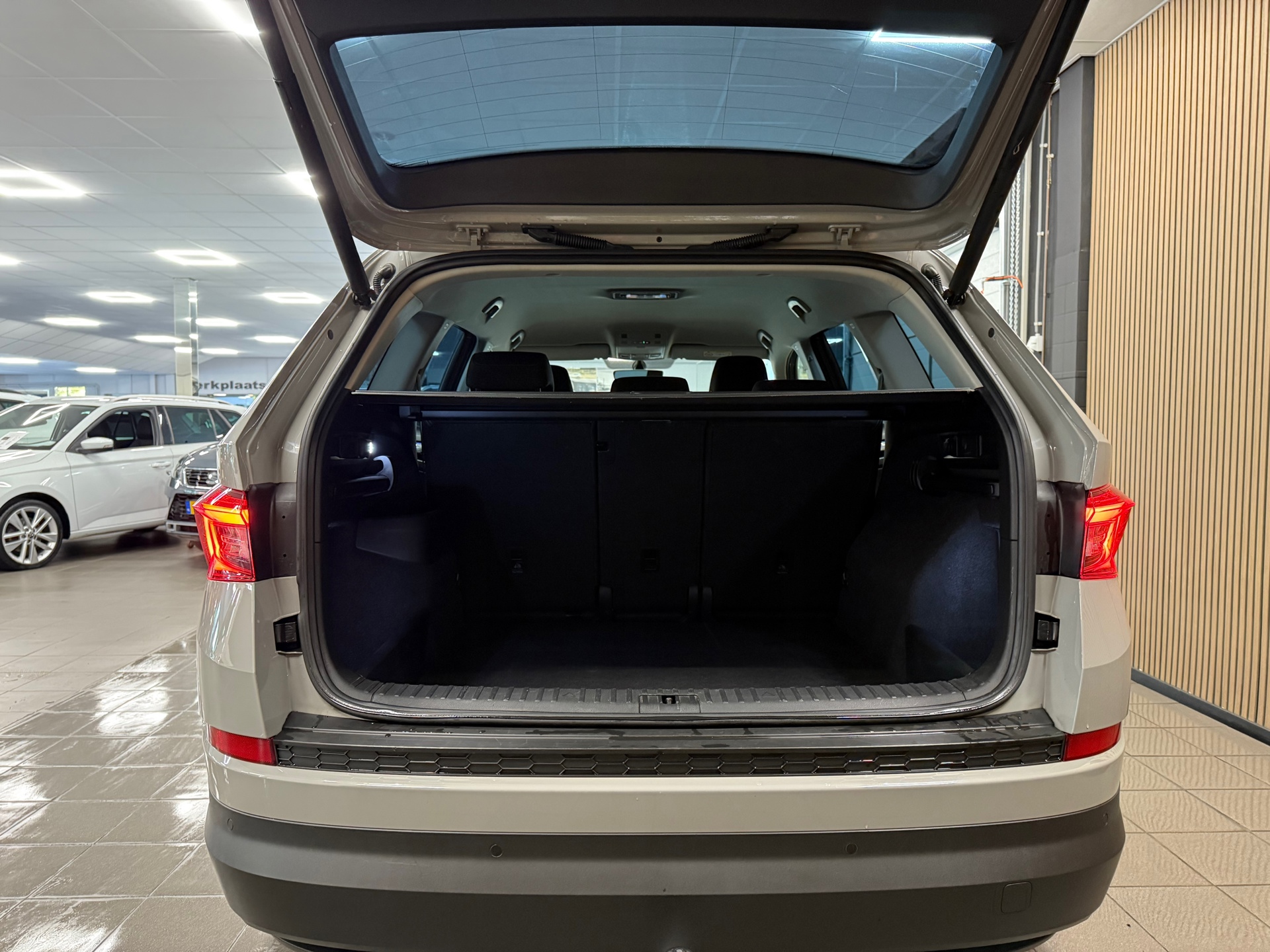 https://www.autokooy.nl//xml/images/47123203-5.JPG
