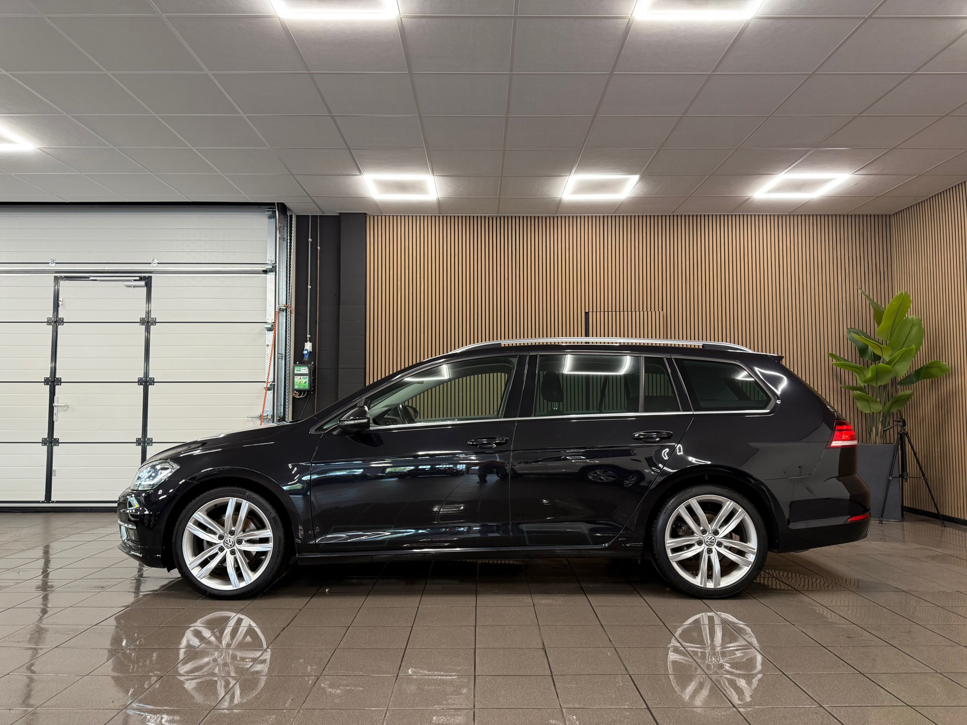 https://www.autokooy.nl//xml/images/47123272-2.JPG