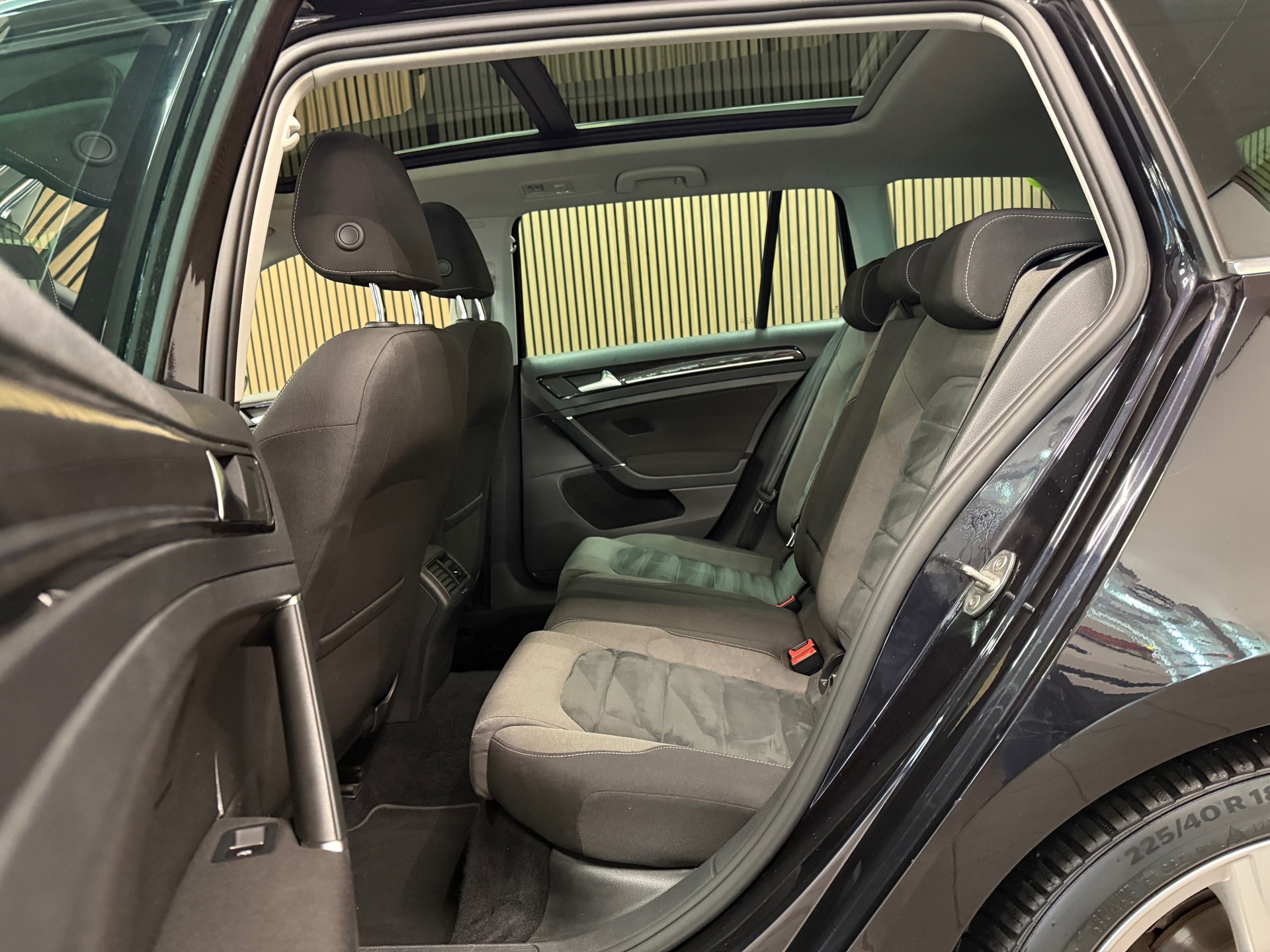 https://www.autokooy.nl//xml/images/47123272-21.JPG