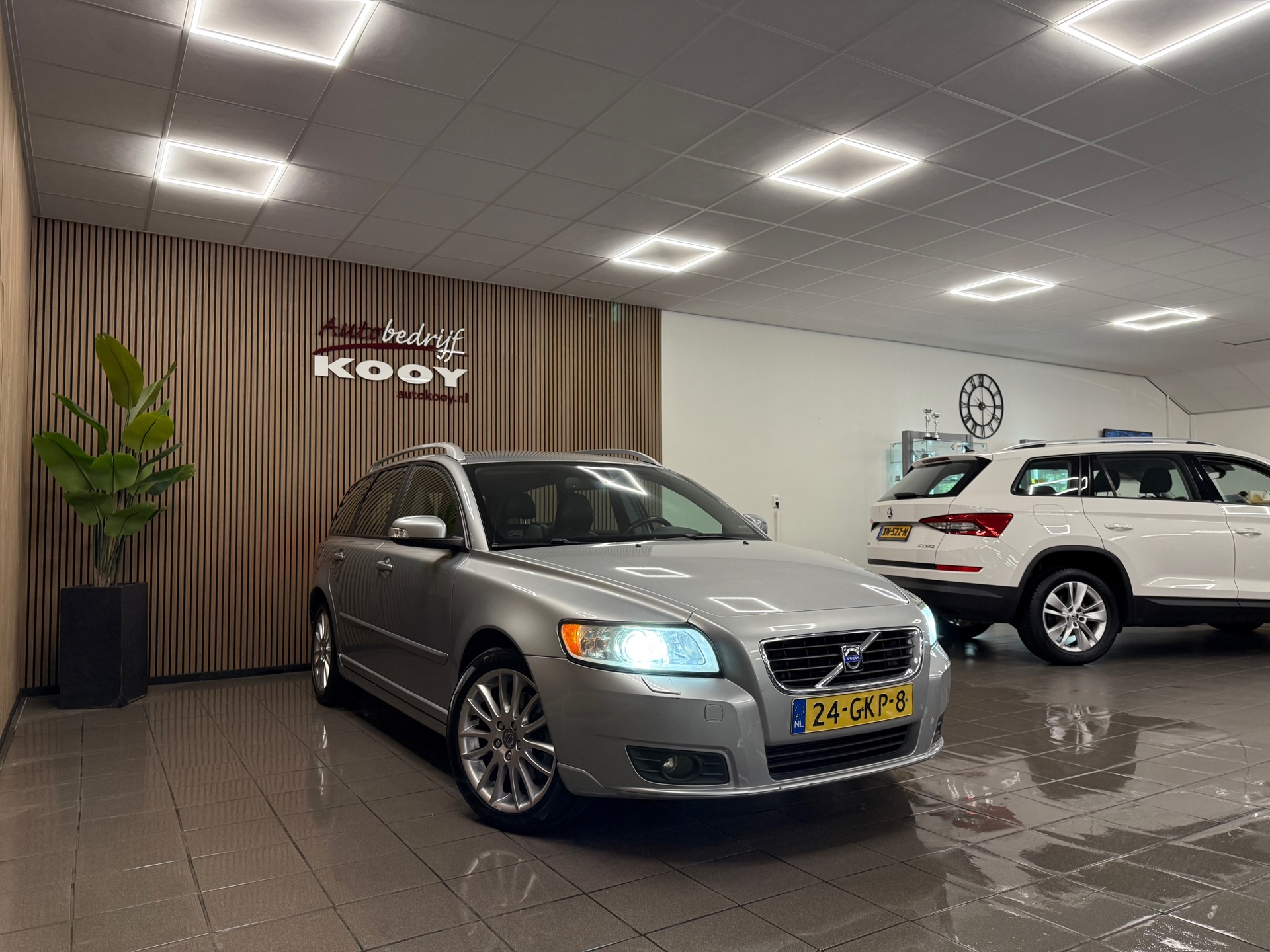 https://www.autokooy.nl//xml/images/47123374-8.JPG