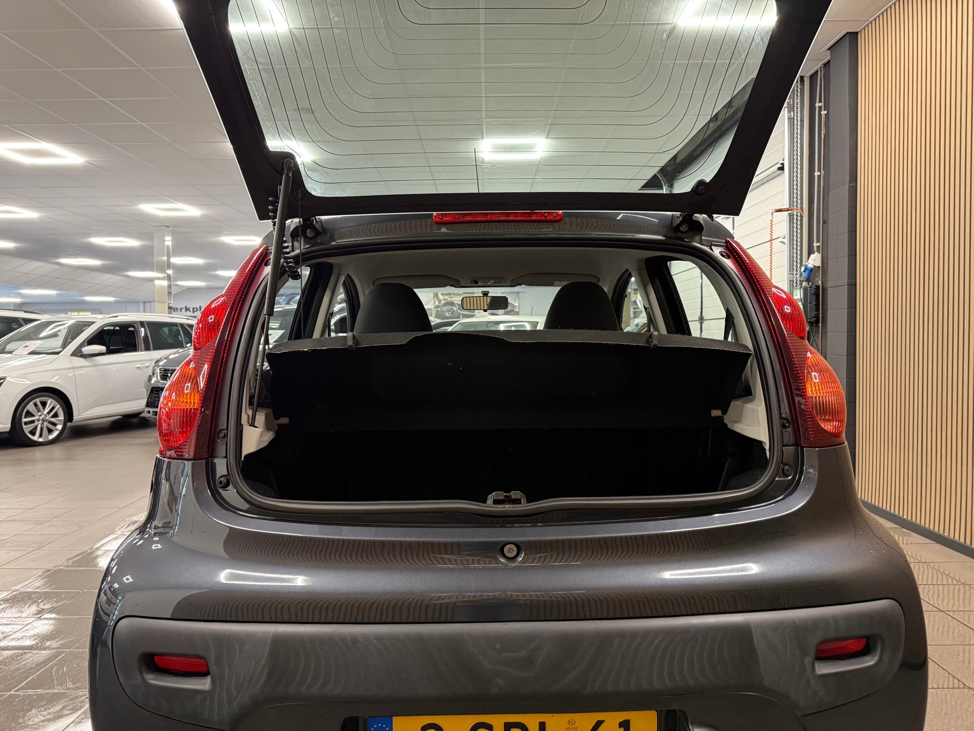 https://www.autokooy.nl//xml/images/47147243-5.JPG