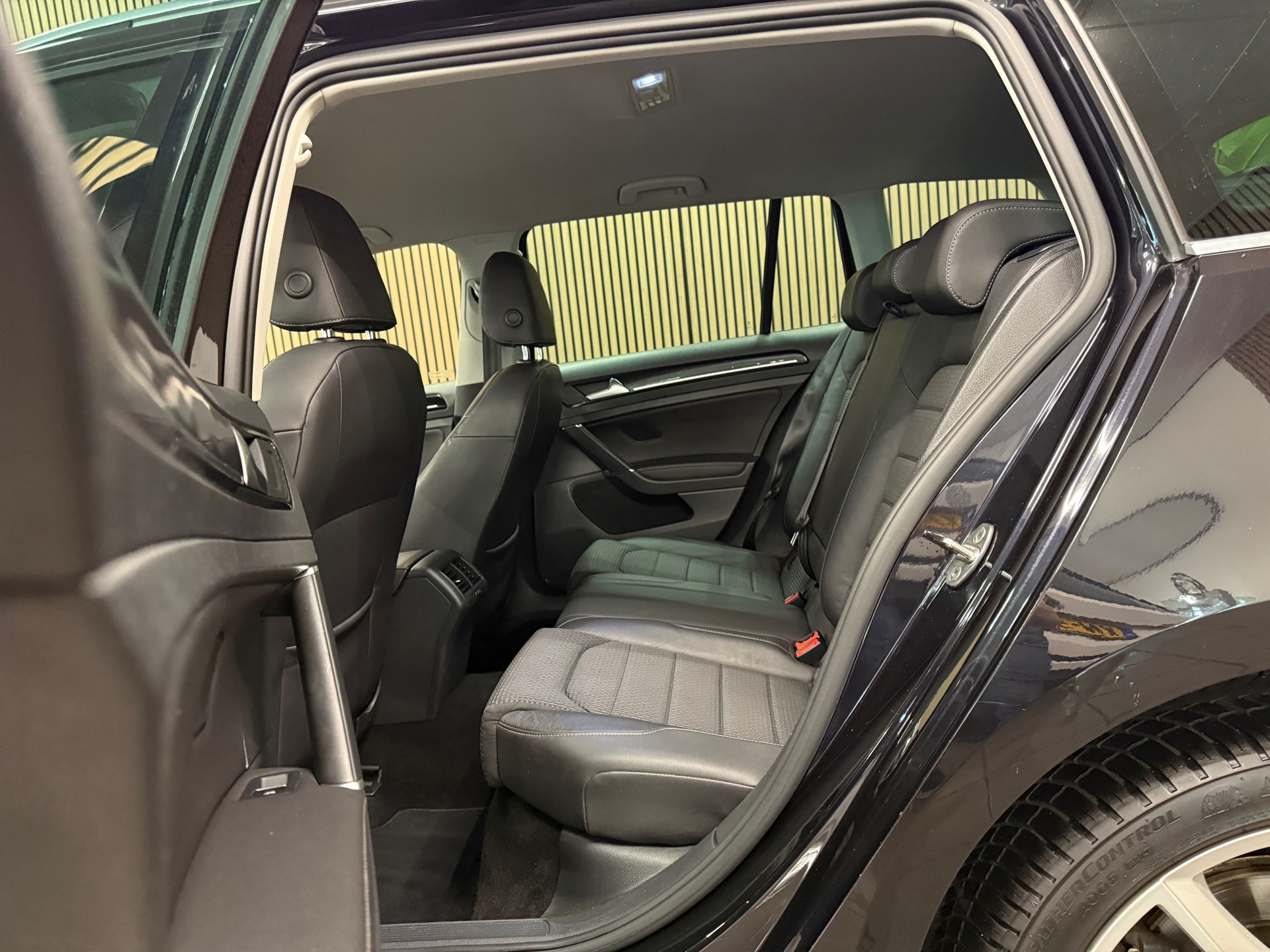 https://www.autokooy.nl//xml/images/47187471-23.JPG
