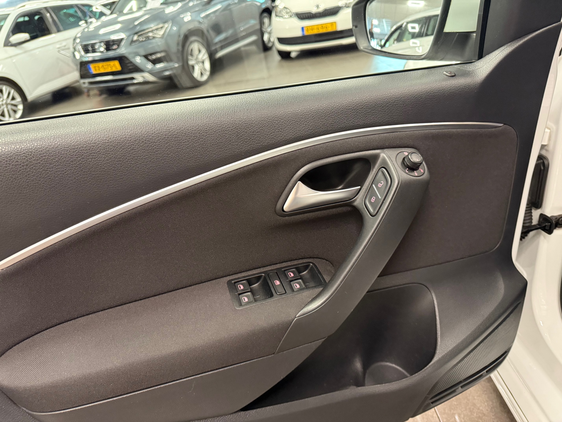 https://www.autokooy.nl//xml/images/47187712-10.JPG