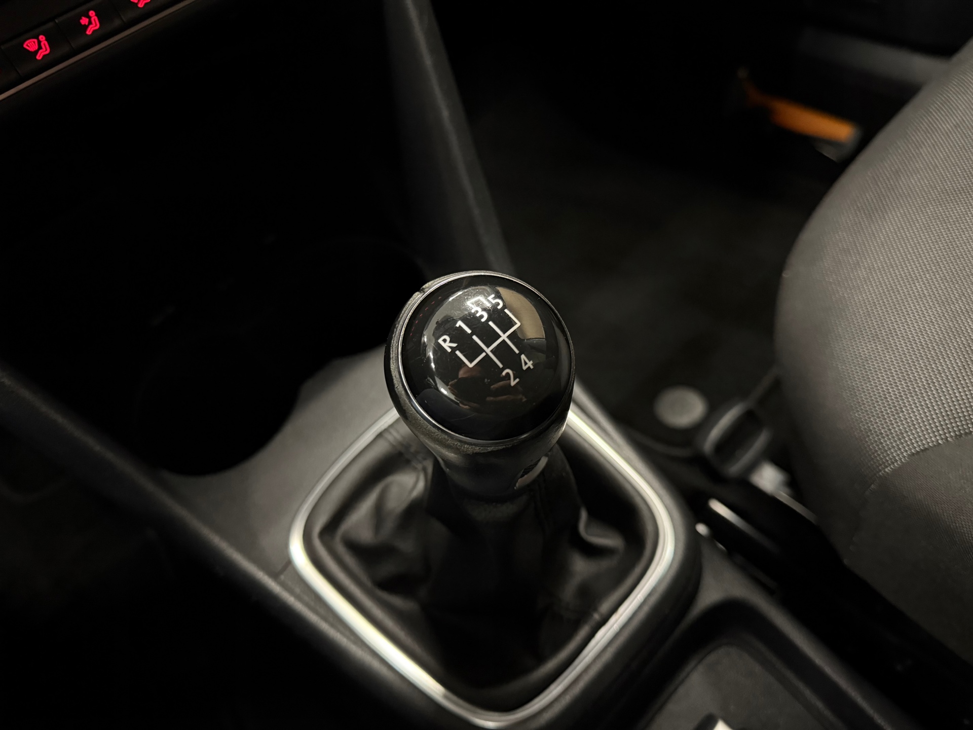 https://www.autokooy.nl//xml/images/47187712-21.JPG