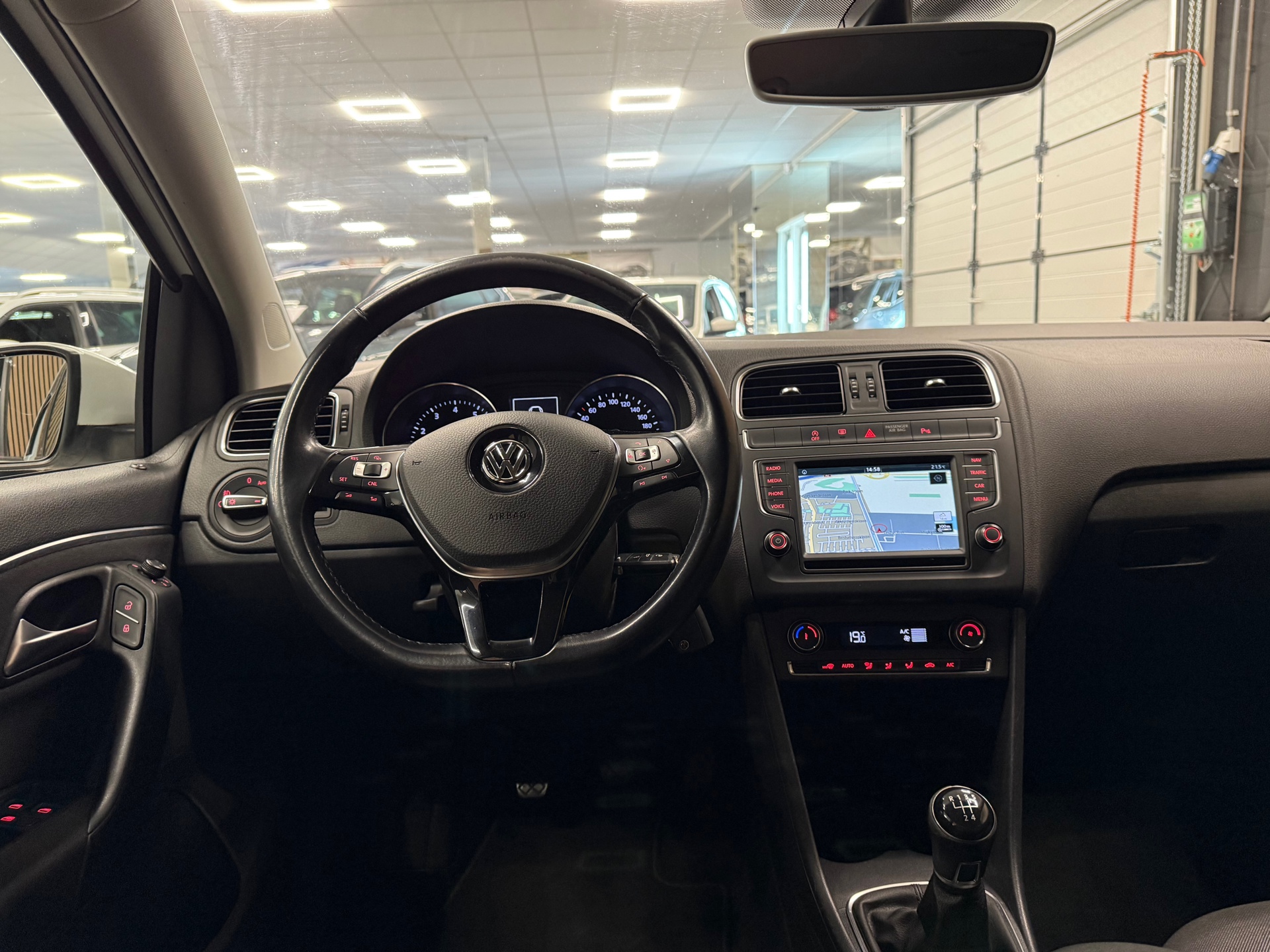 https://www.autokooy.nl//xml/images/47187712-22.JPG