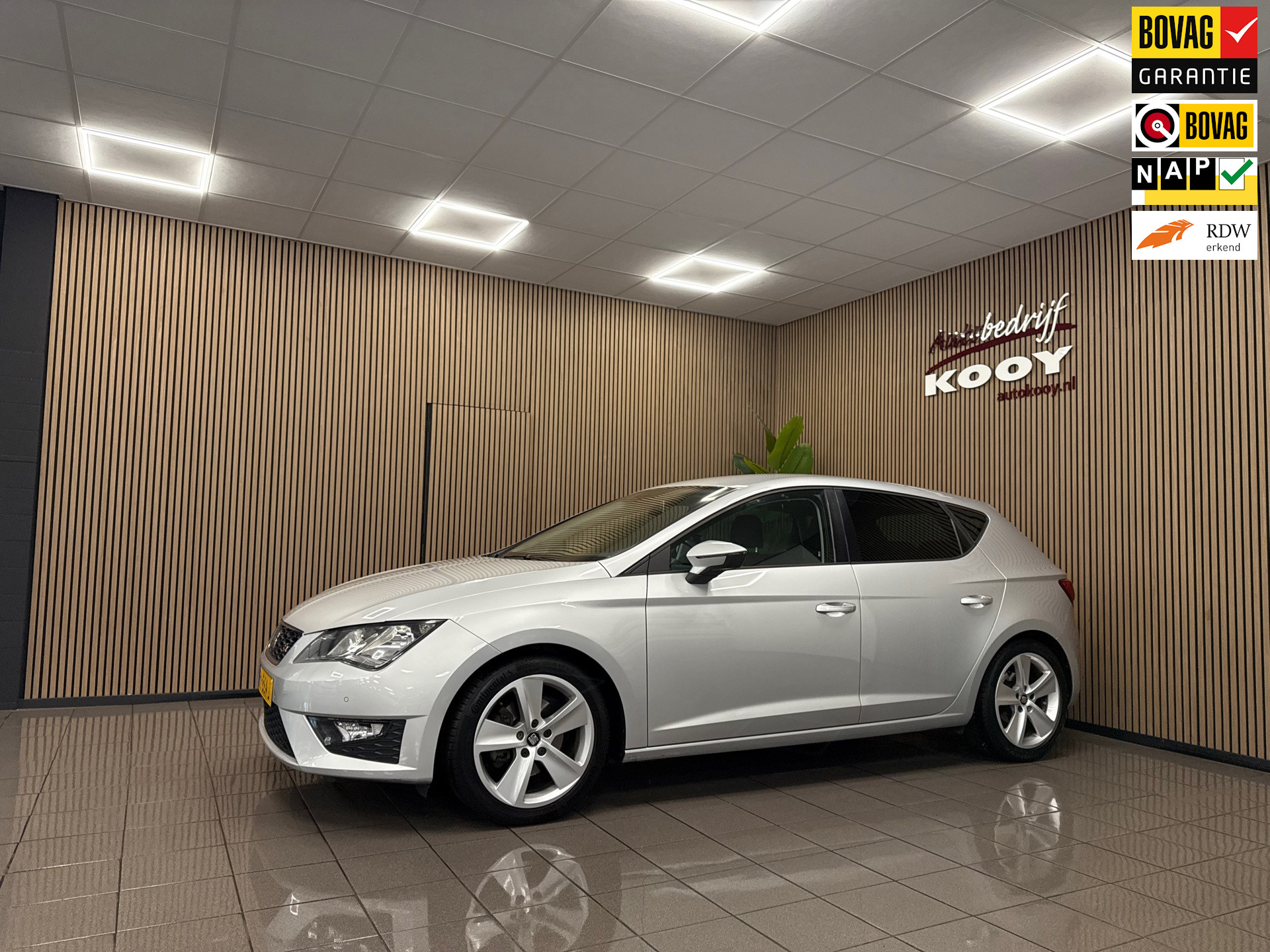 Seat Leon 1.4 EcoTSI FR Connect * NL Auto / Camera / Navigatie / Trekhaak *