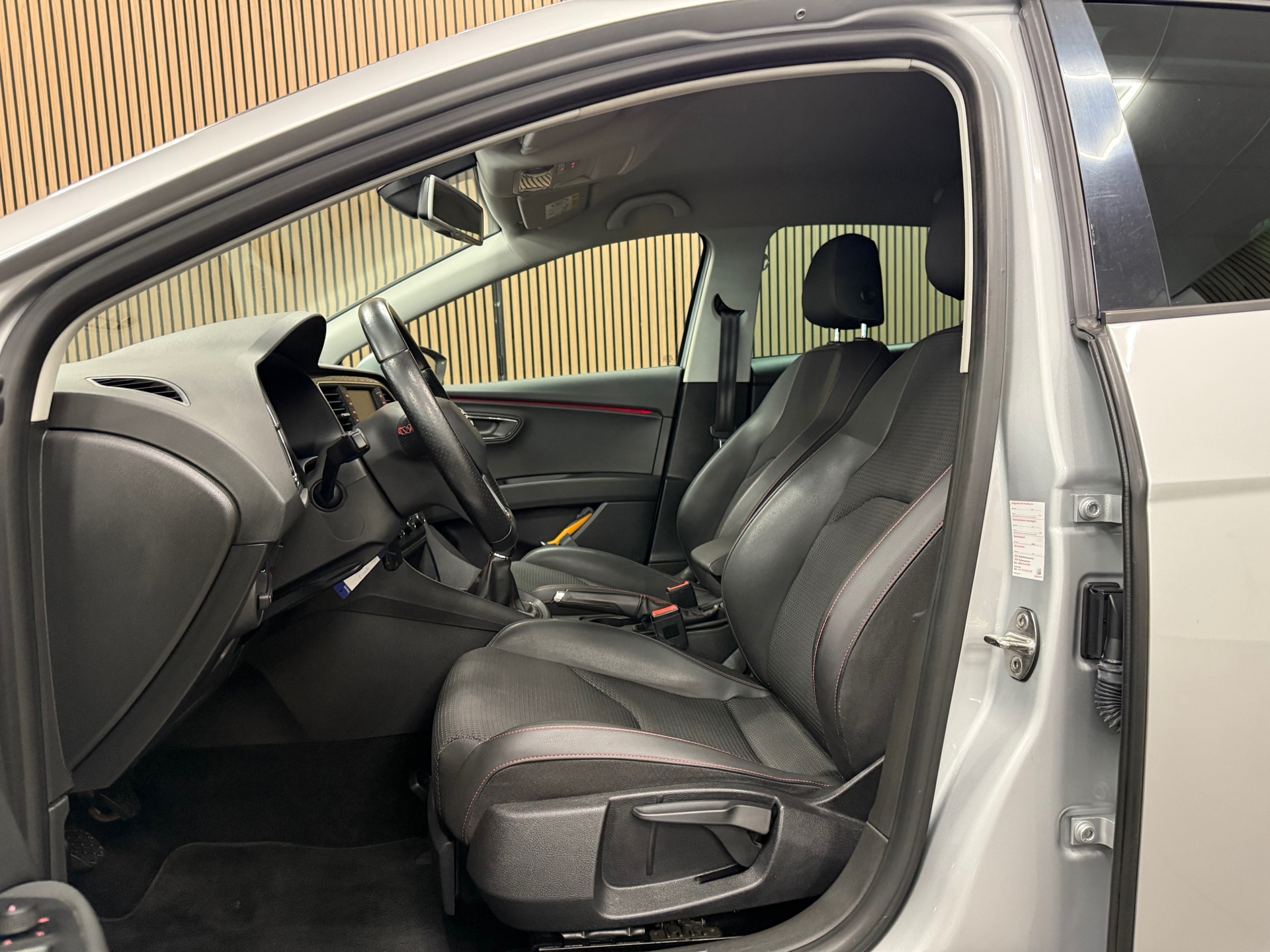 https://www.autokooy.nl//xml/images/47211909-11.JPG