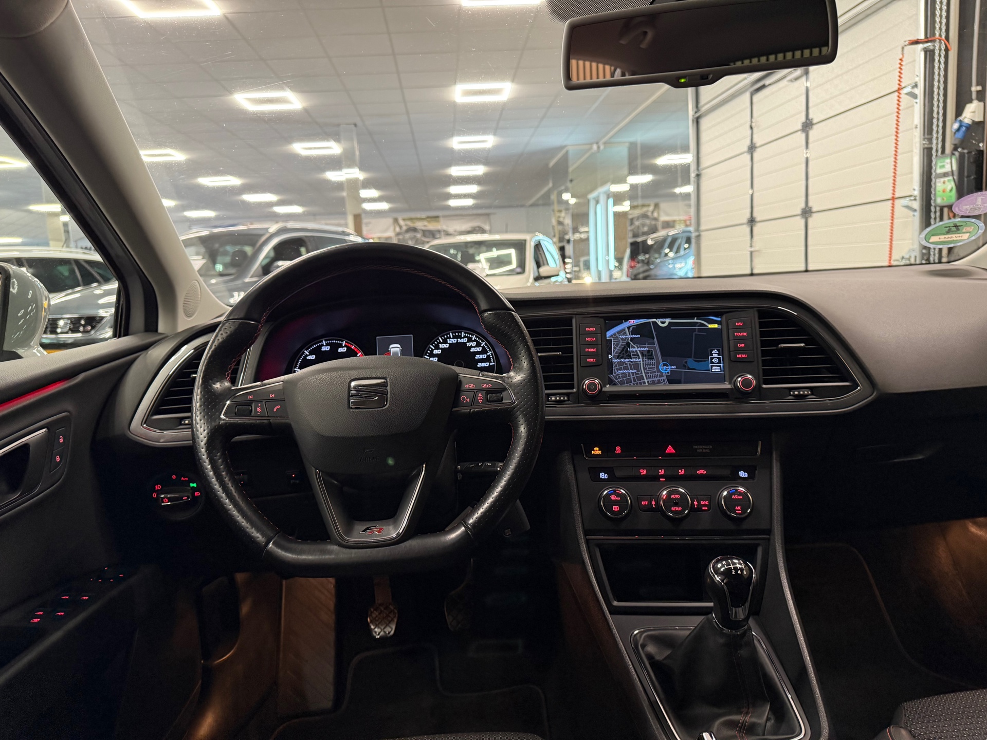 https://www.autokooy.nl//xml/images/47211909-23.JPG
