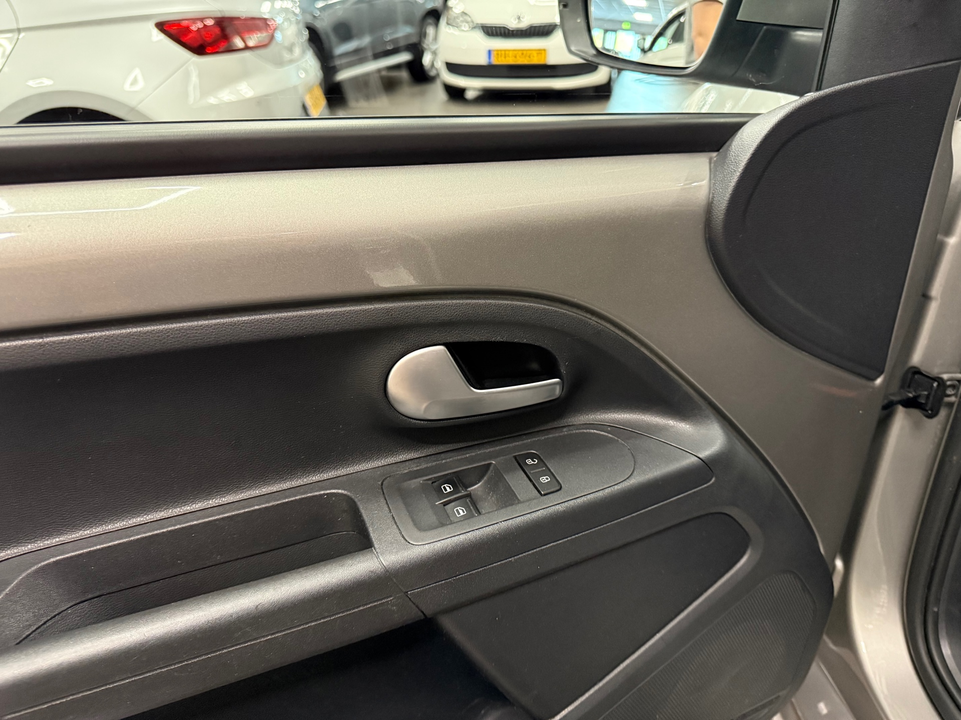 https://www.autokooy.nl//xml/images/47212054-11.JPG
