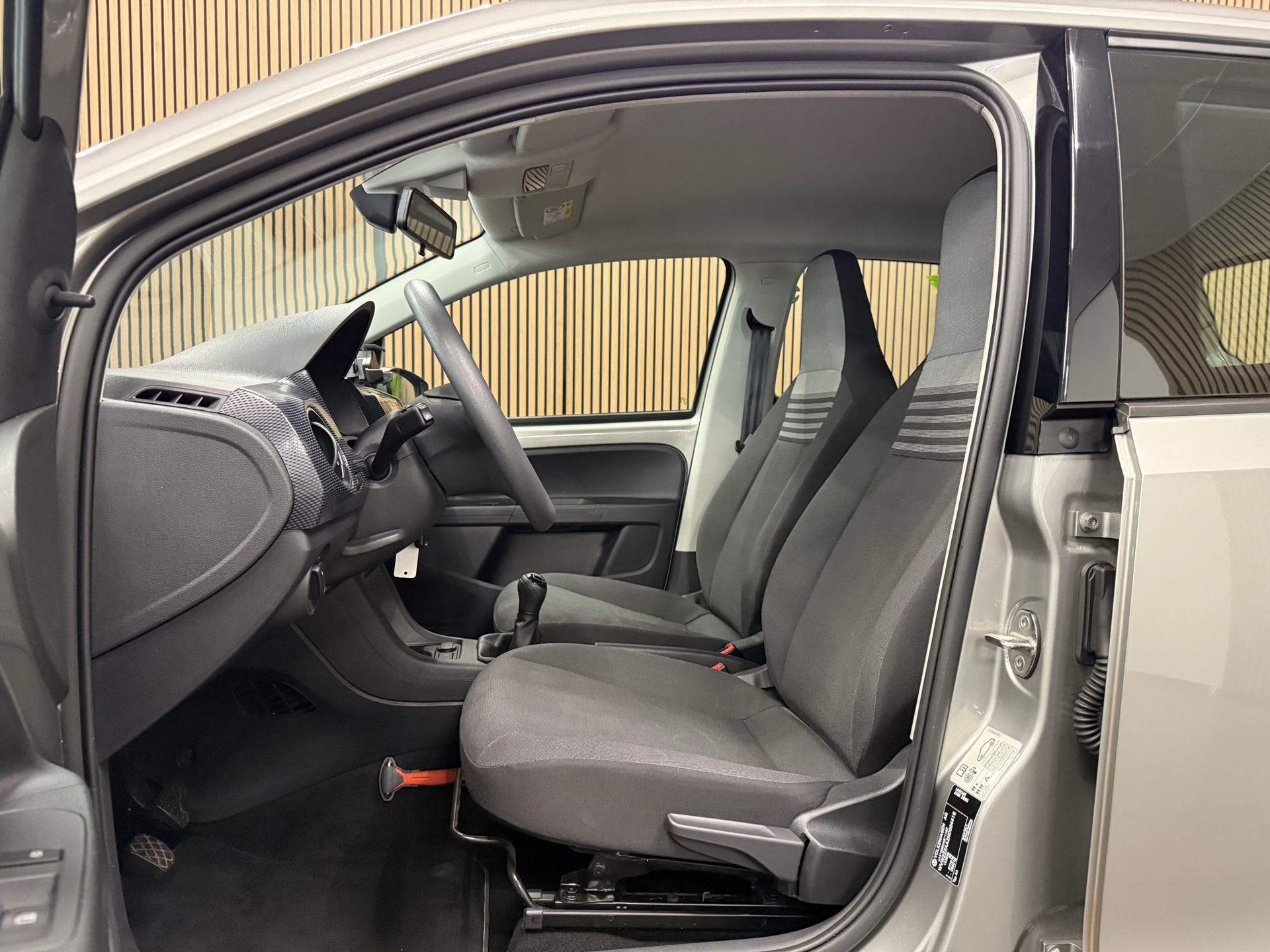 https://www.autokooy.nl//xml/images/47212054-12.JPG