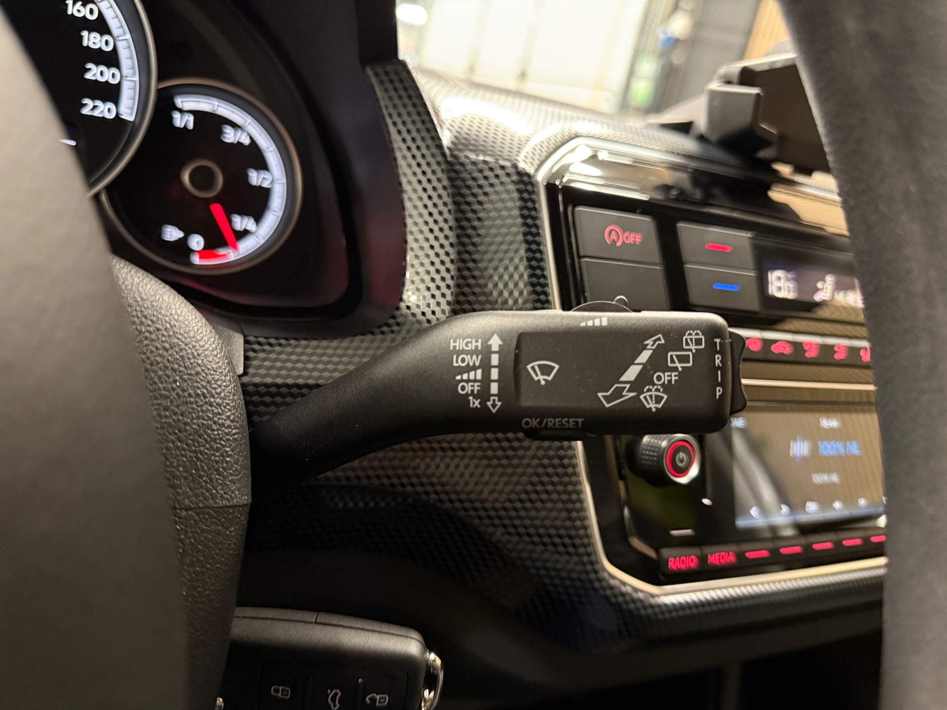 https://www.autokooy.nl//xml/images/47212054-17.JPG