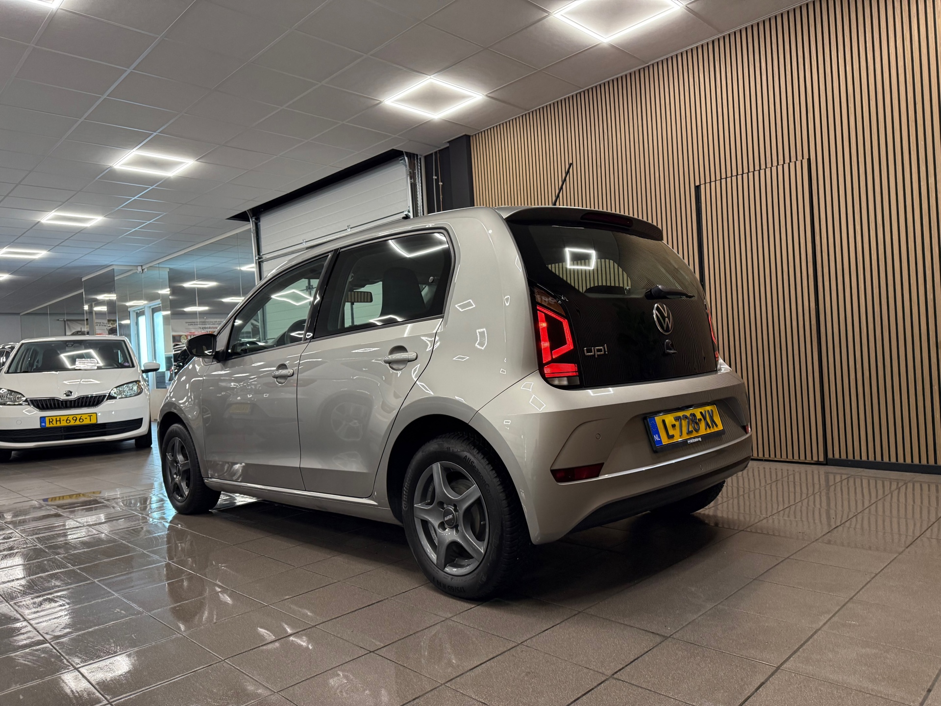 https://www.autokooy.nl//xml/images/47212054-3.JPG