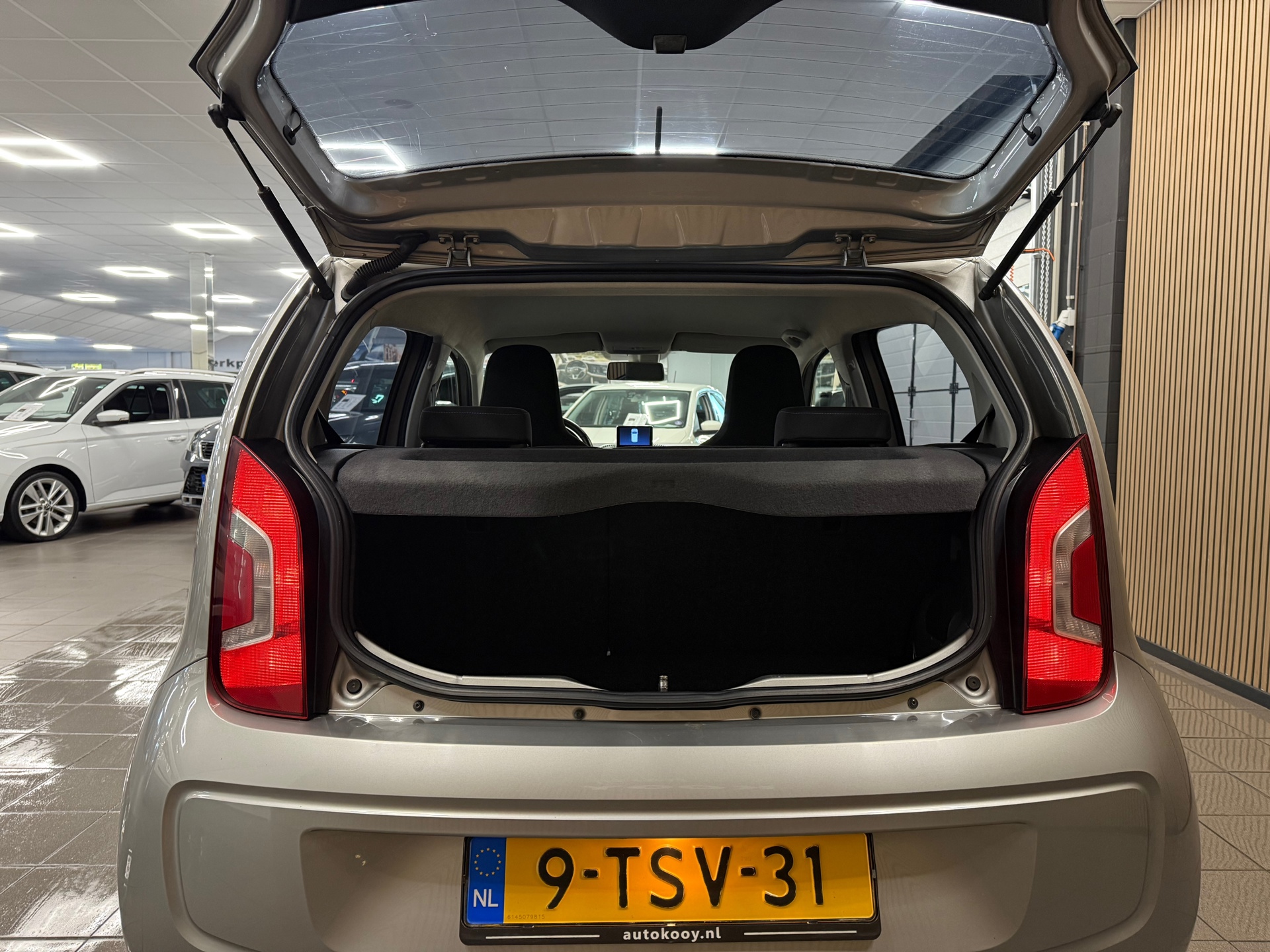 https://www.autokooy.nl//xml/images/47212253-5.JPG