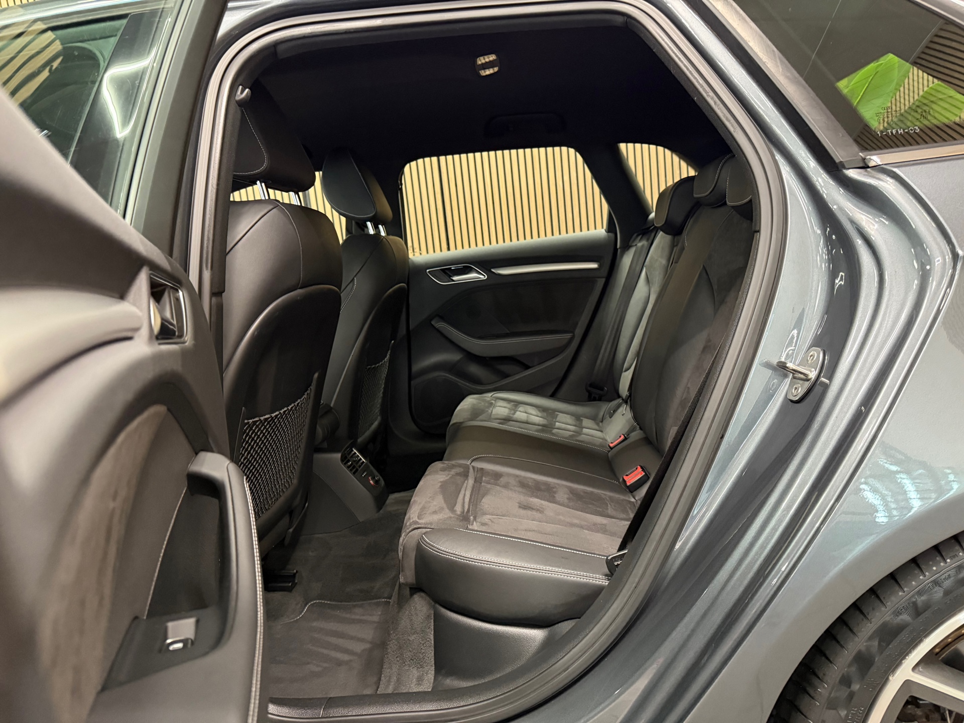 https://www.autokooy.nl//xml/images/47235545-23.JPG