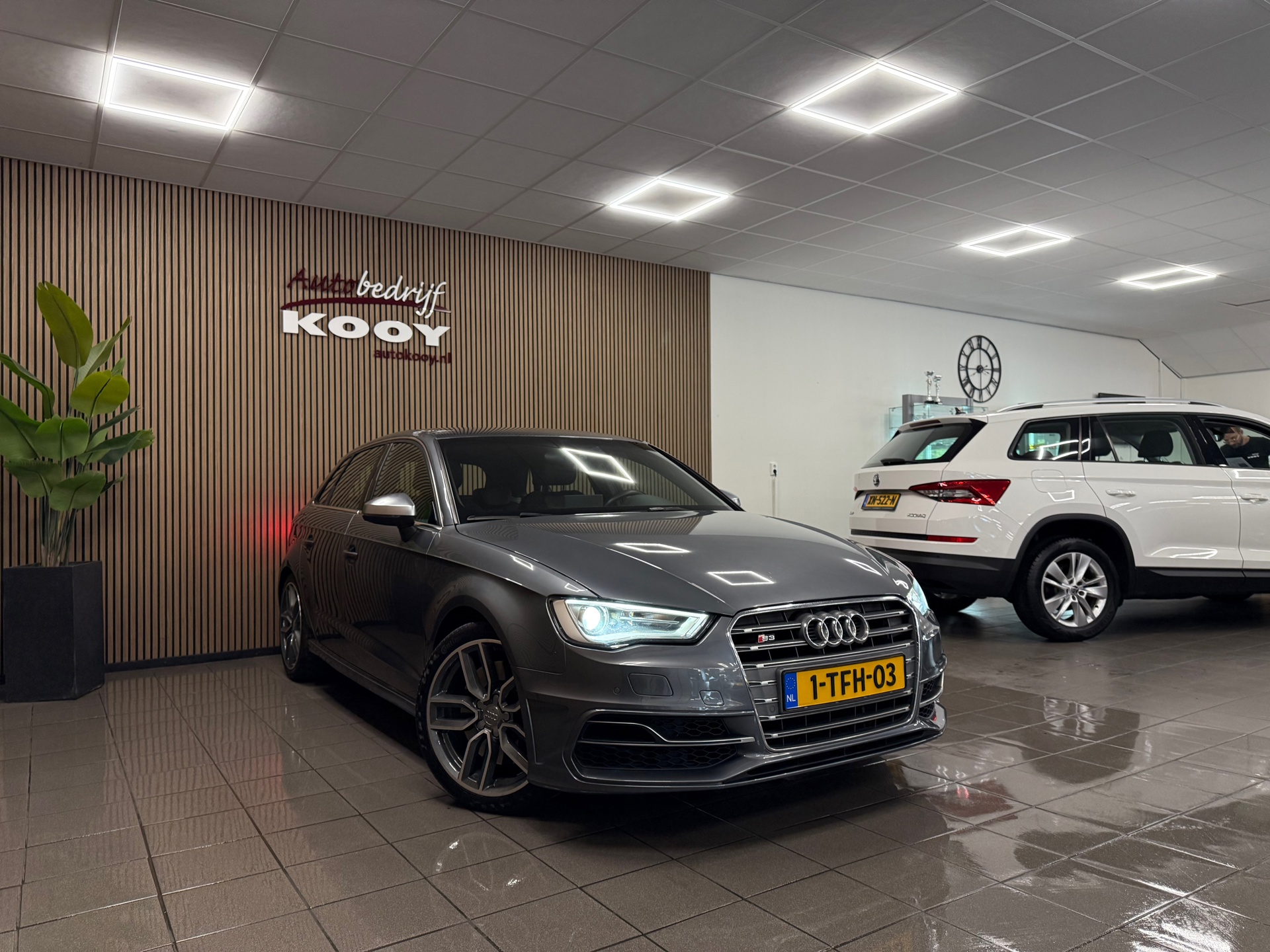 https://www.autokooy.nl//xml/images/47235545-7.JPG