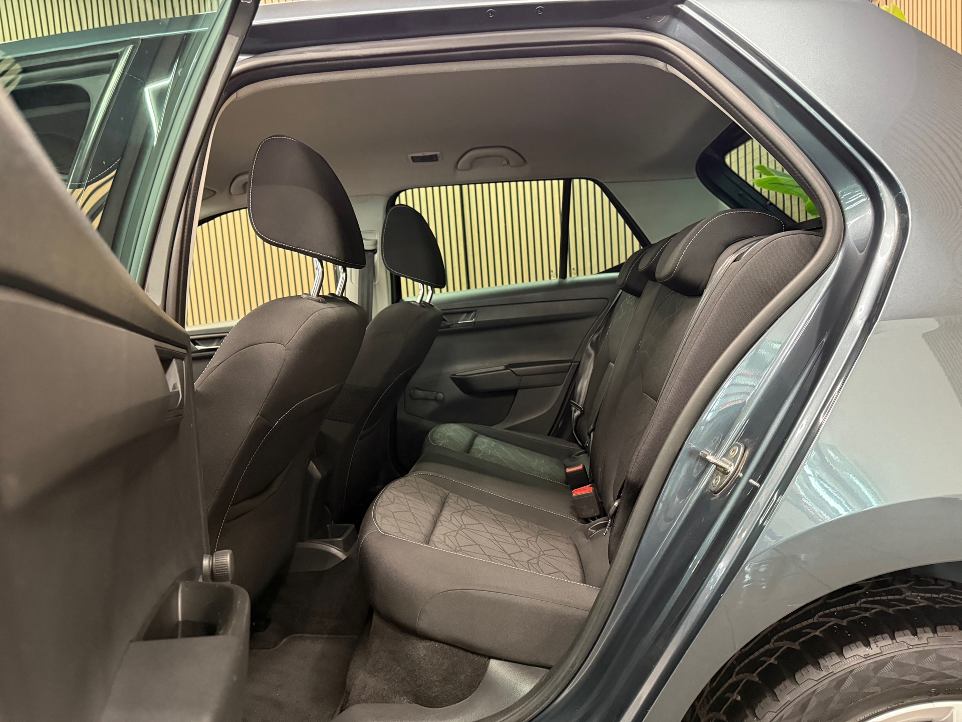 https://www.autokooy.nl//xml/images/47235581-23.JPG