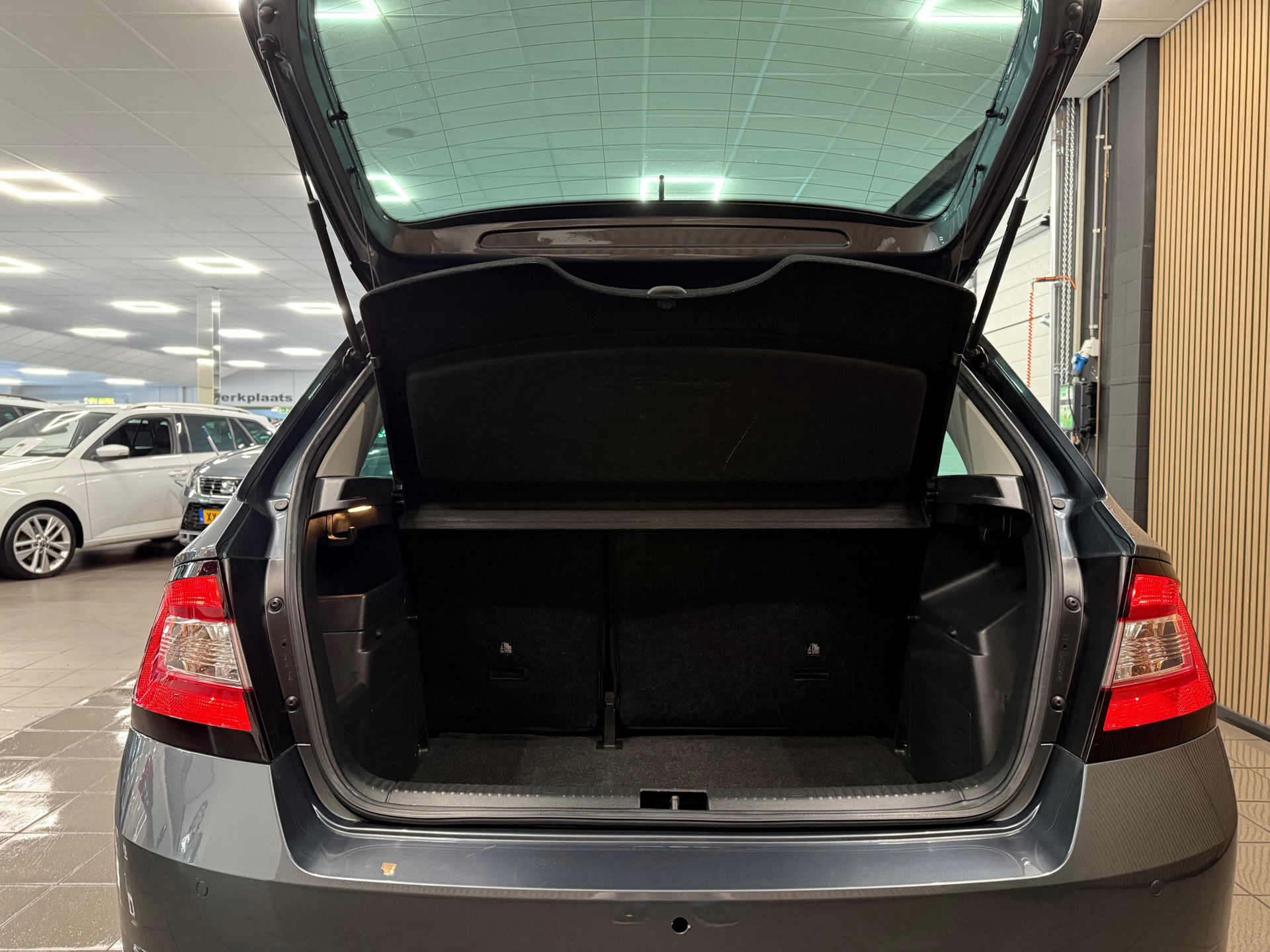 https://www.autokooy.nl//xml/images/47235581-5.JPG